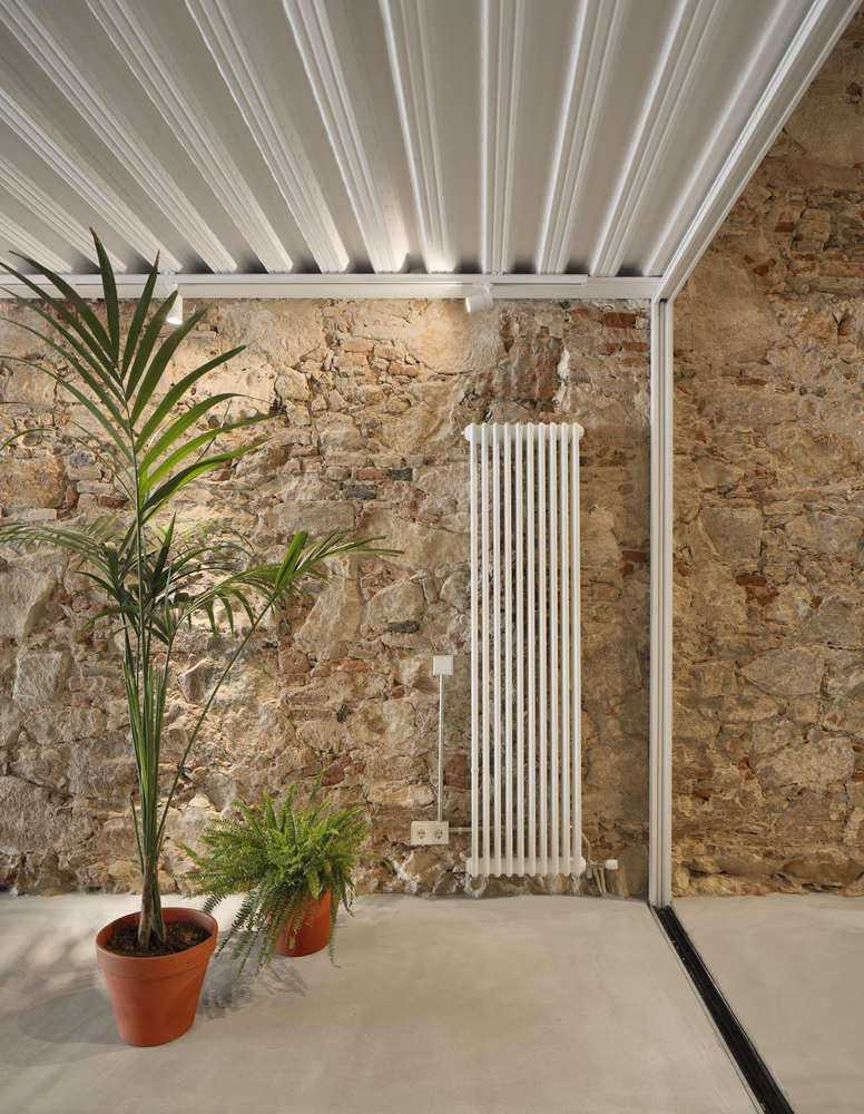 巴塞罗那废旧厂房变舒适住宅-40