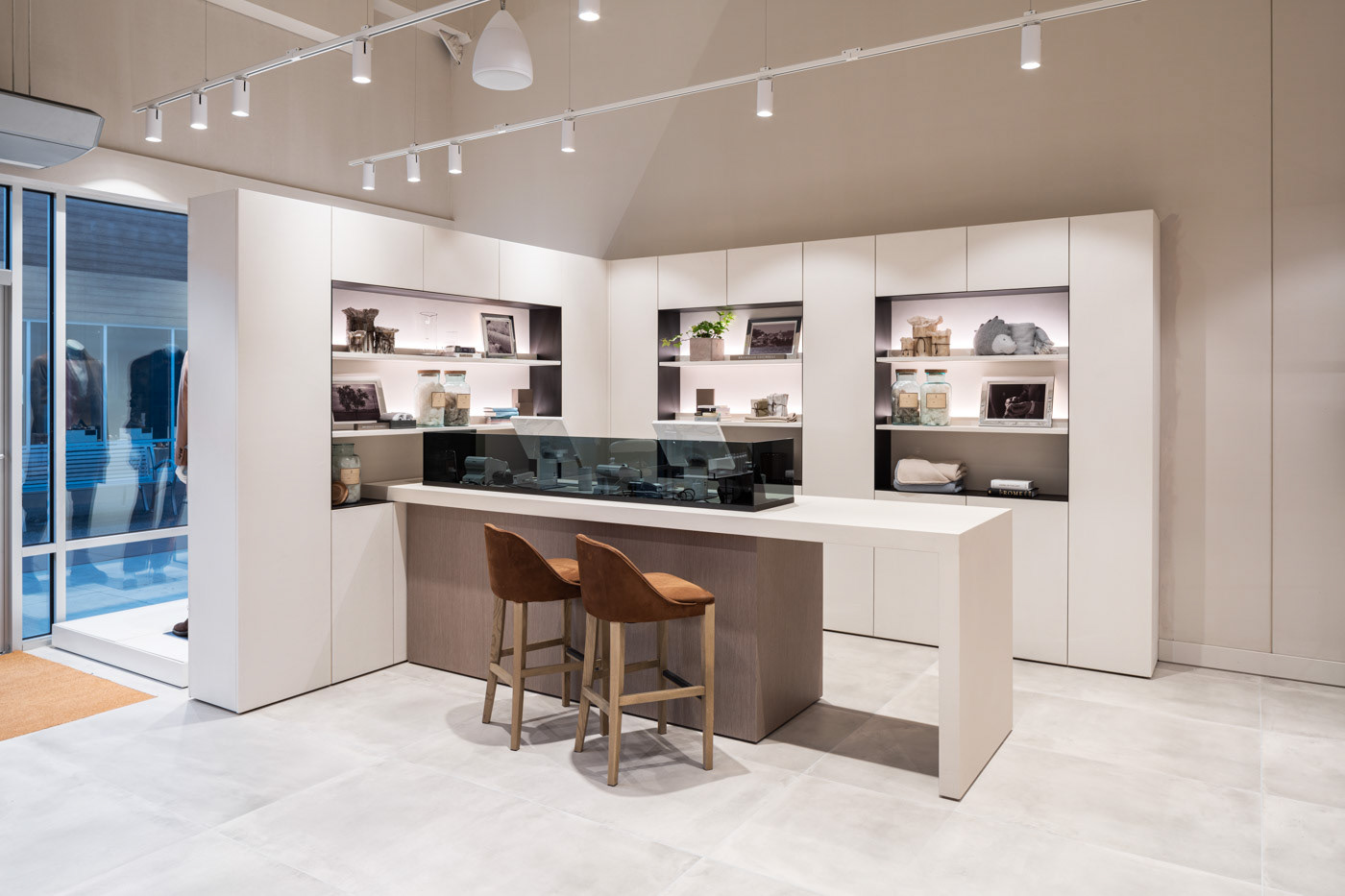 Minimalist Clothing Store Interior Design with Modular Display System-12