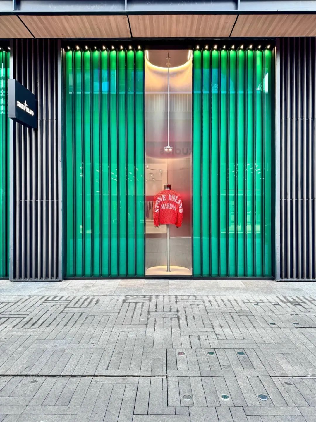 Stone Island 成都太古里旗舰店丨中国成都丨OMA,AMO-12