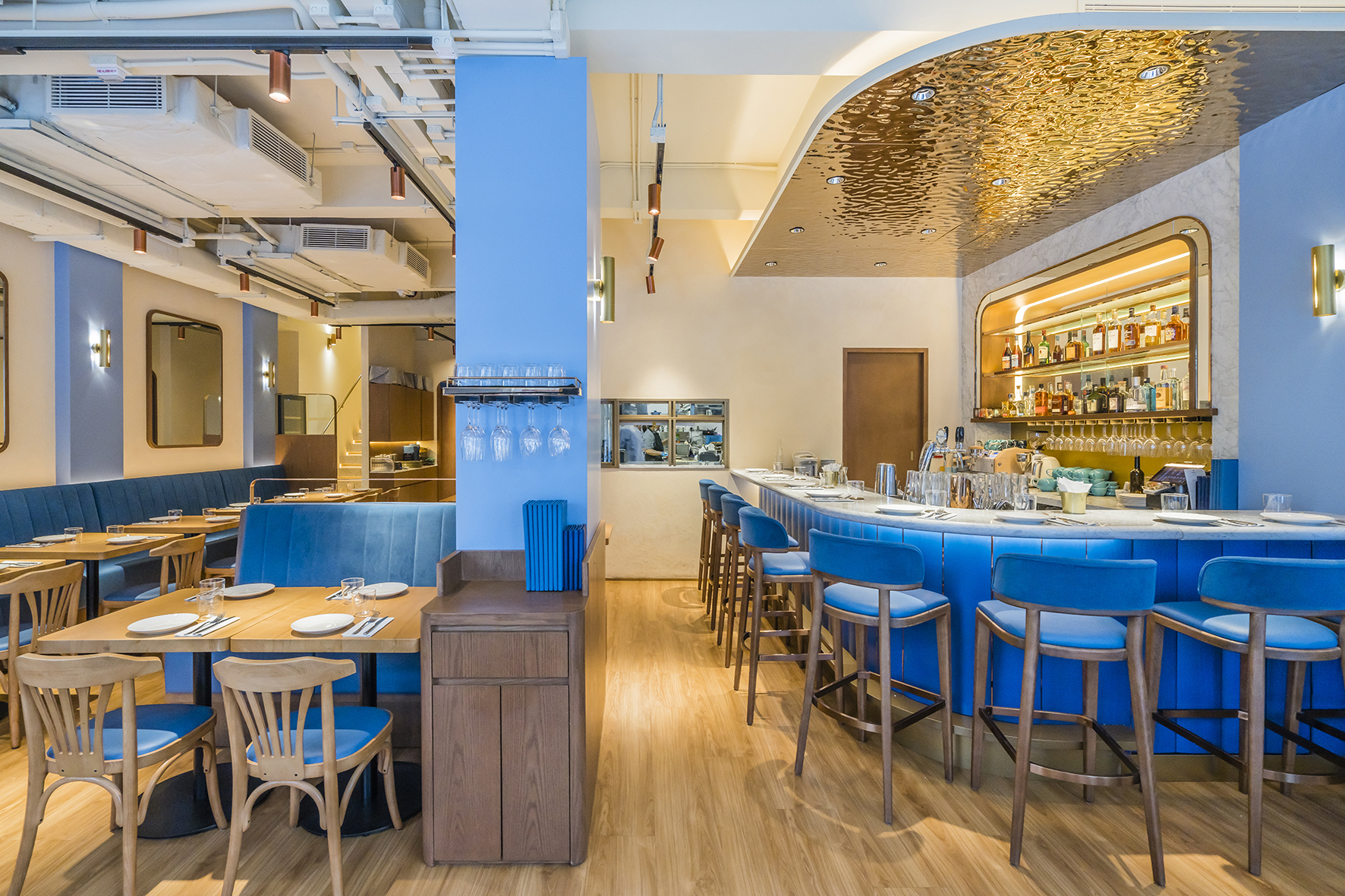 Chueca tapas 酒吧丨中国香港丨Design East 的 Yuki Yasukagawa-4