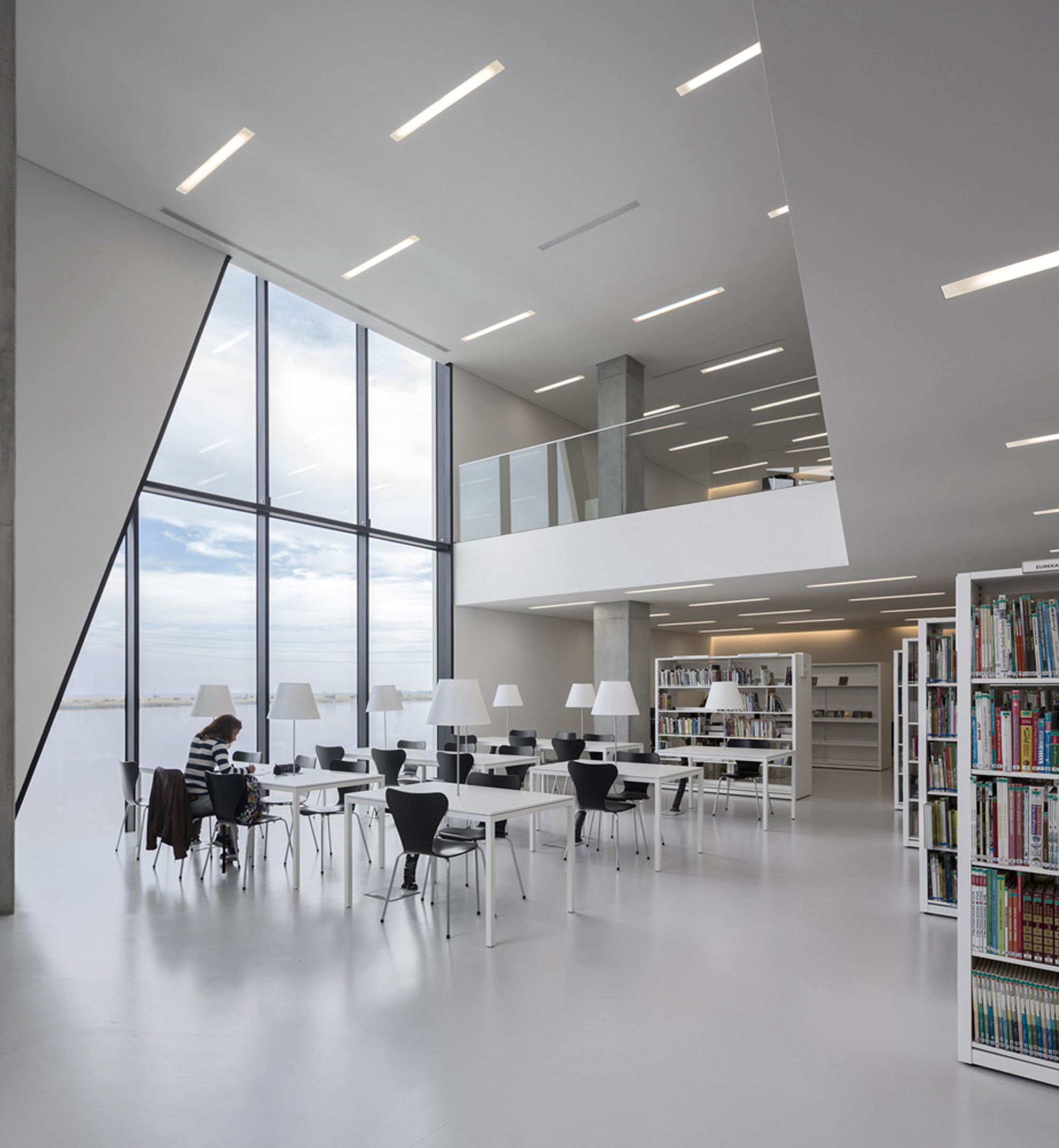 Vila Franca de Xira Municipal Library / Miguel Arruda Arquitectos Associados-26