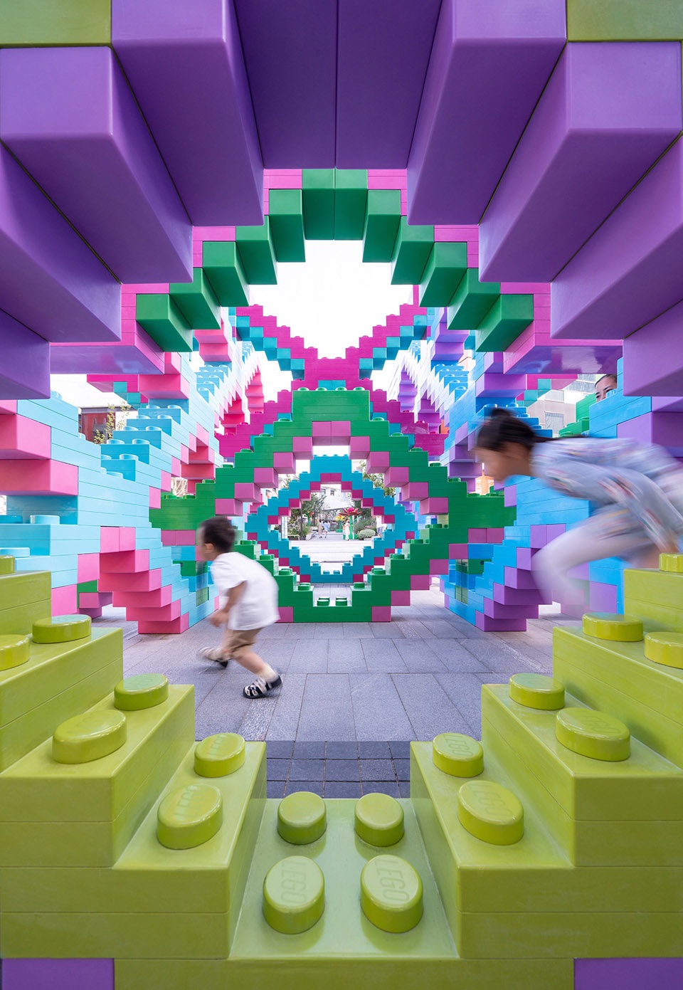 乐高® “世界玩乐节” – 《织光乐园》公共艺术装置丨中国上海丨大星吉子工作室-21