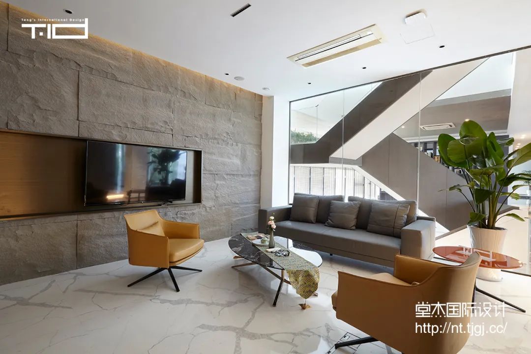 22 年·22 人|| 王信杰 | 设计师需要一股“轴”劲-48