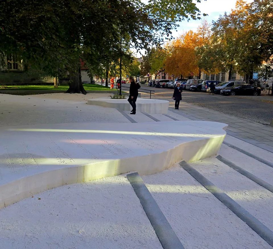 空间中的排版:一波“文字+景观”案例-116