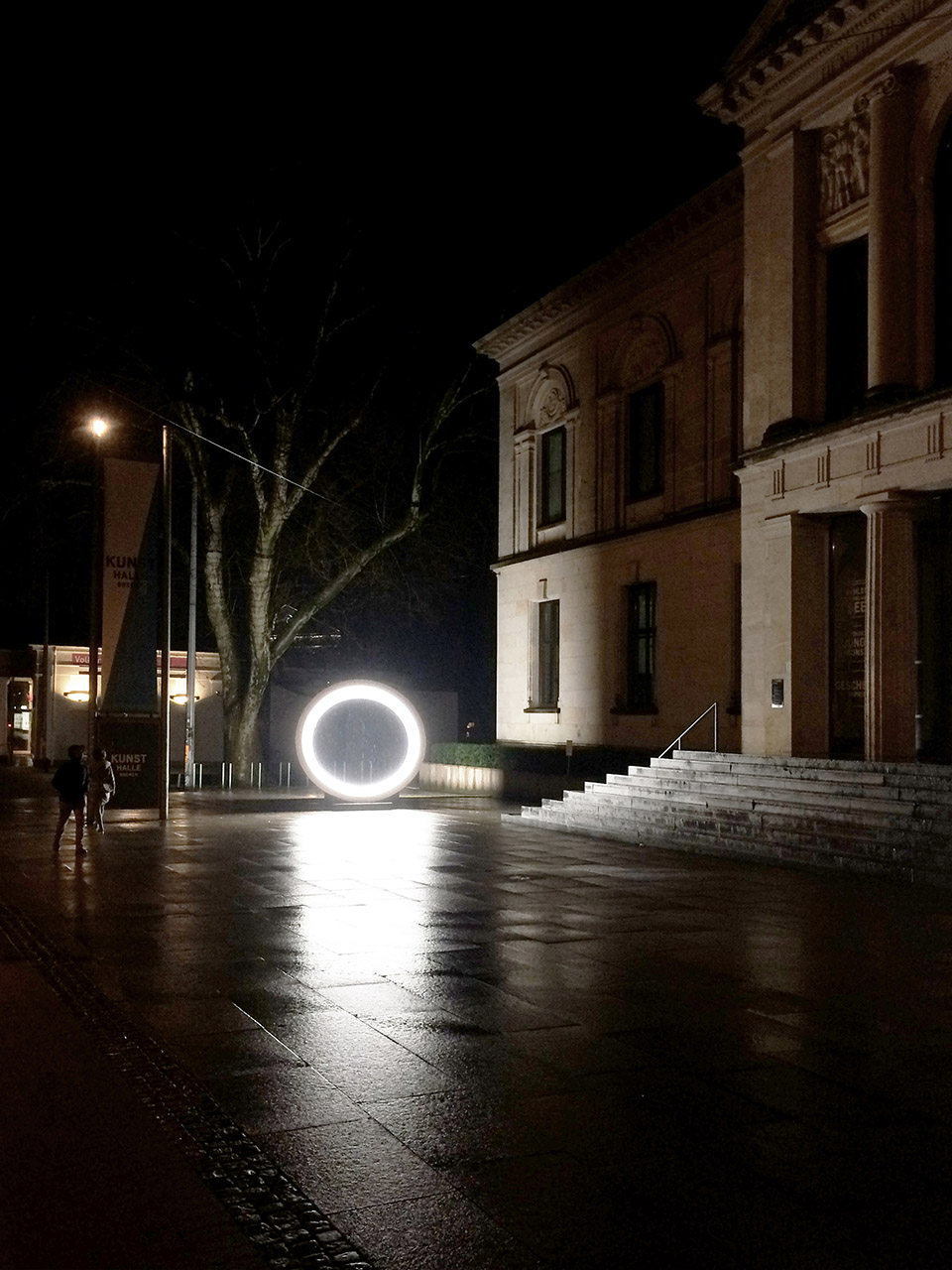 云端小屋 · Karolina Halatek 的光线艺术装置-35