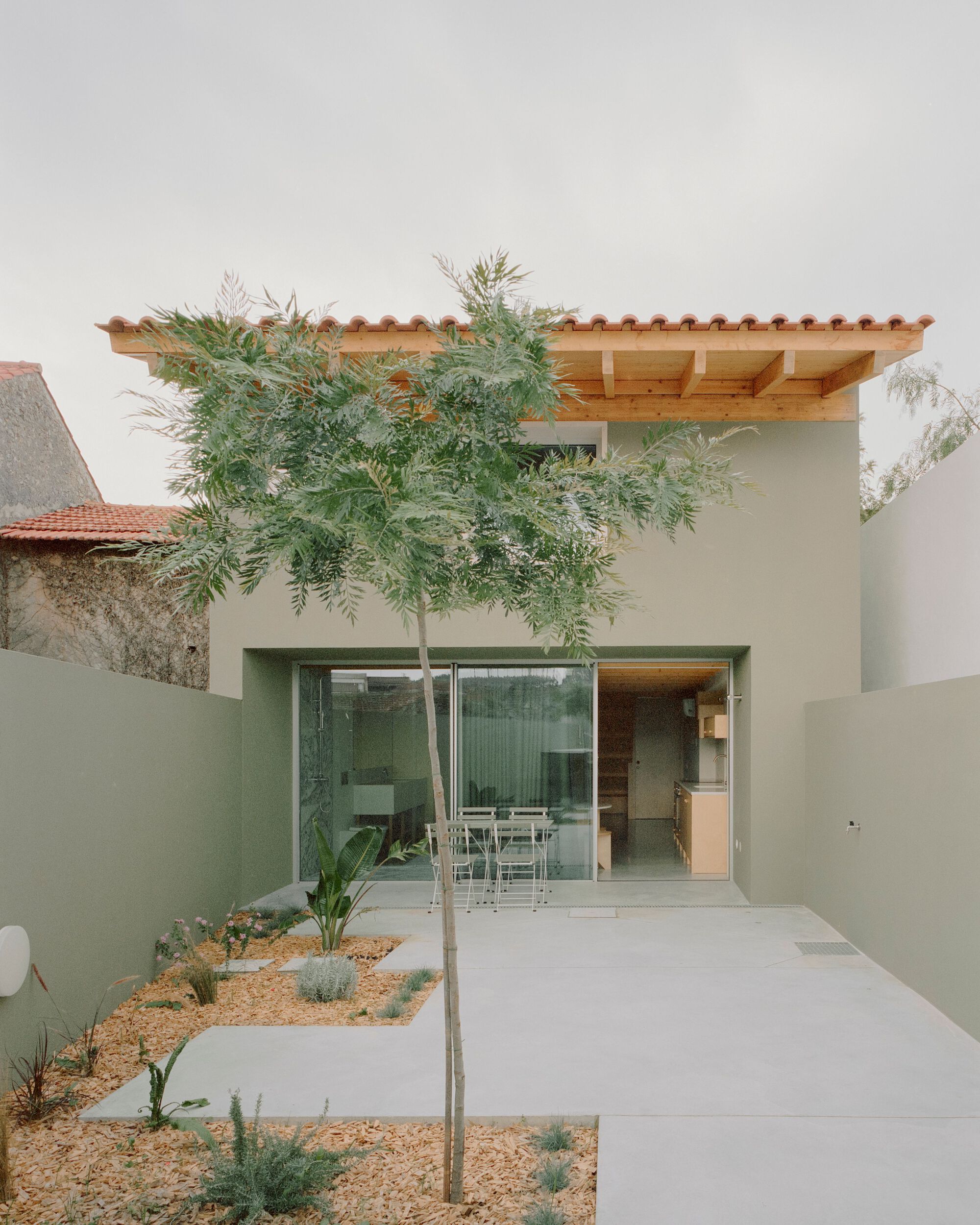 卡萨韦尔德加戈丨葡萄牙丨Bruno Dias Arquitectura-20