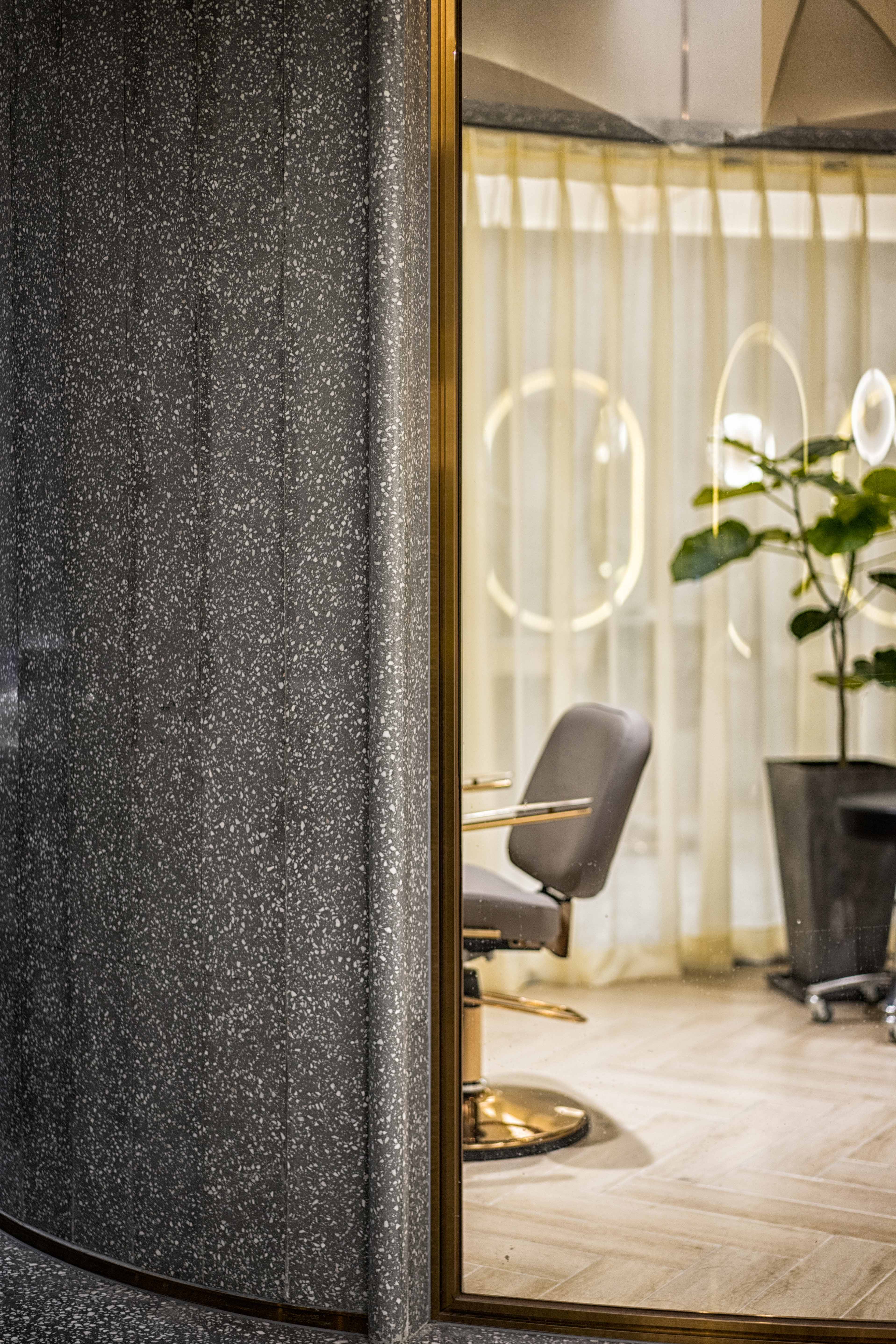 《静雅回廊》 | 广州美发沙龙设计,古铜钢与水磨石的完美融合-31