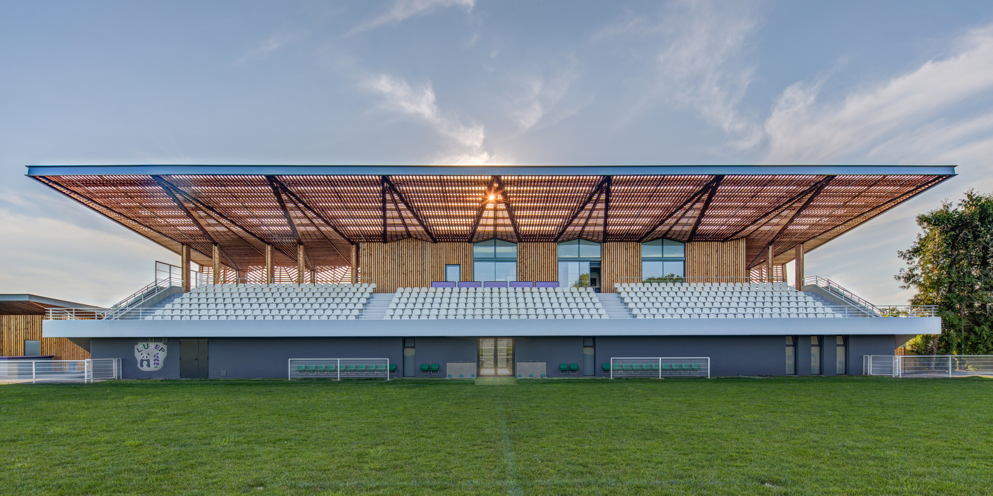 Stadium Ger / Camborde Architectes-24