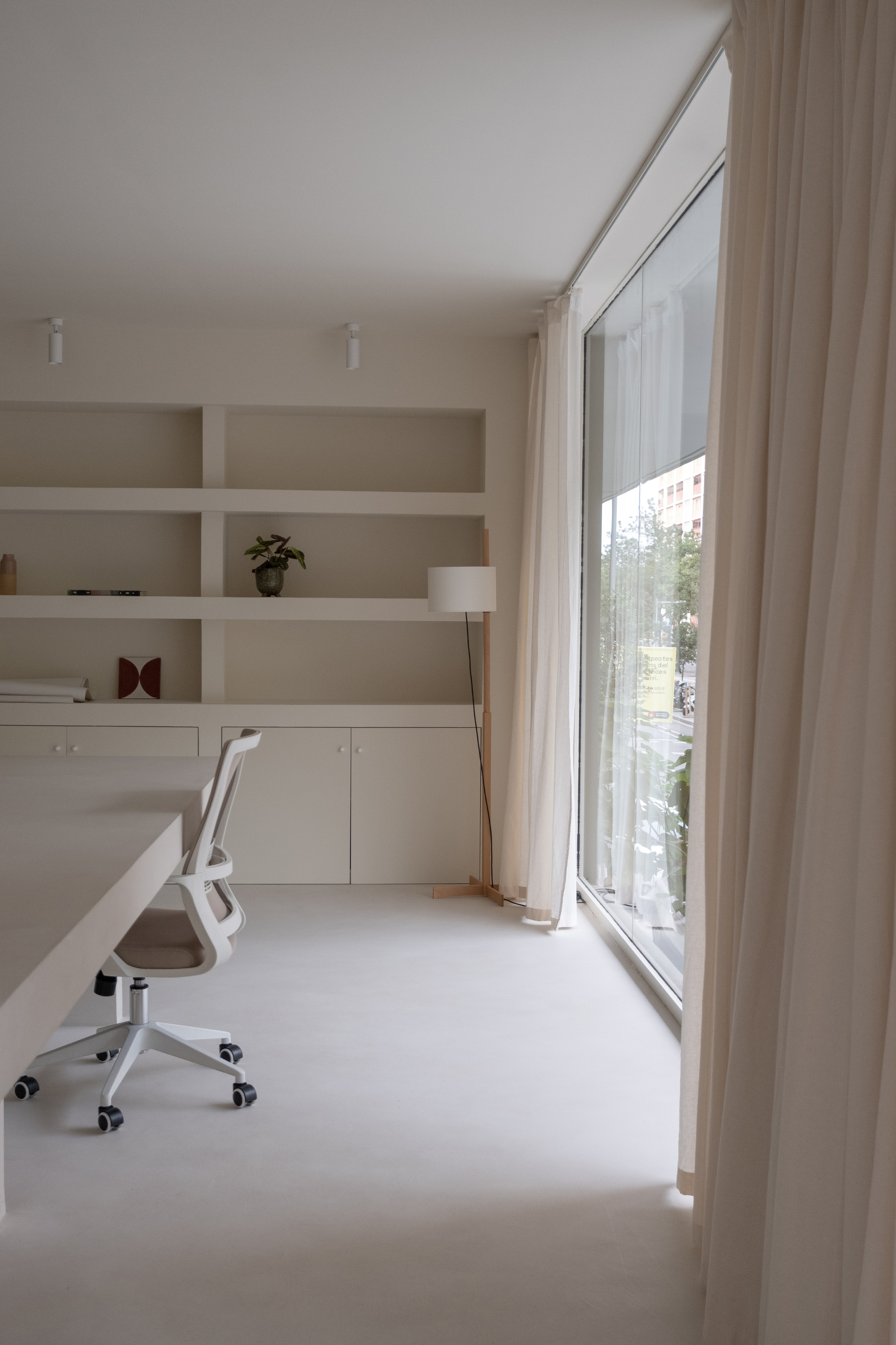 非白色办公室丨西班牙巴塞罗那丨brenzo-32