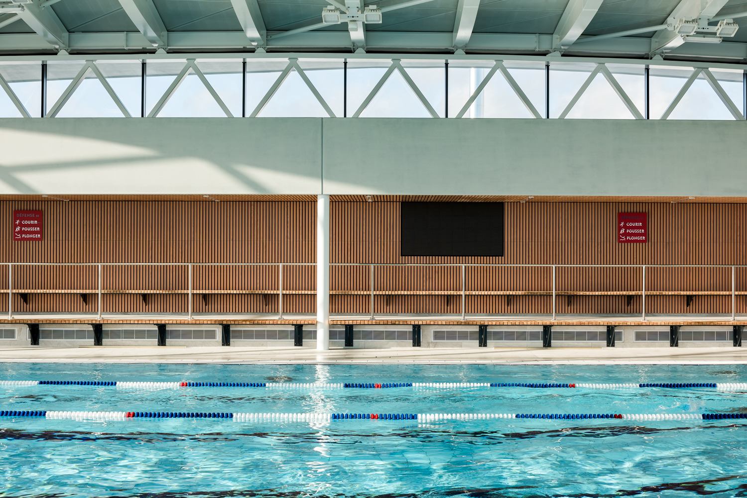 体育馆丨MultiplexeAquatique-85