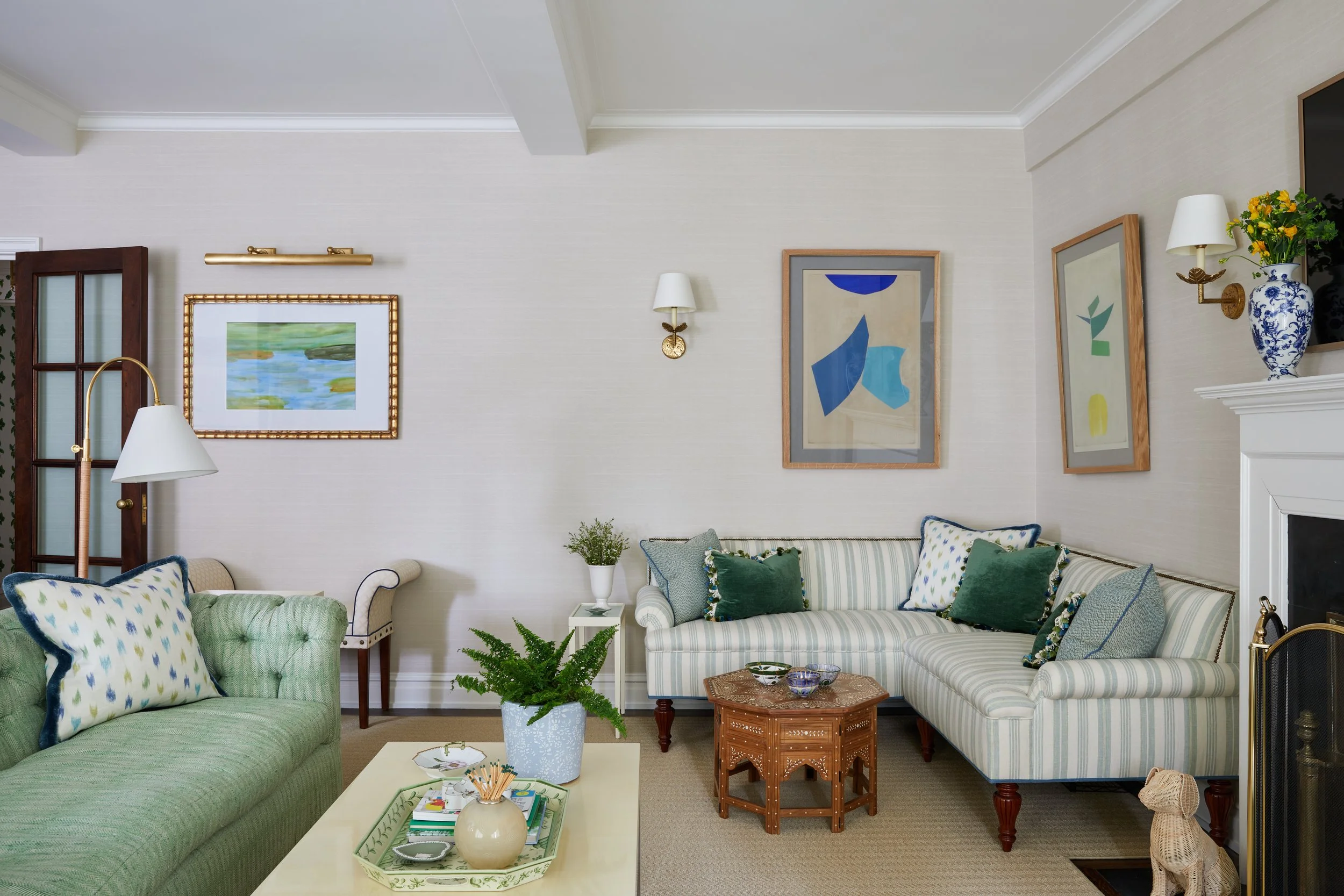 上东区美容装修（注：Cosmetic Renovation在建筑装修语境中常指外观、表面的装修，这里美容装修较符合，但可能结合具体场景也有更合适译法，若此场景为建筑领域，也可考虑上东区表面翻新 ） 丨GhanaUpper East丨Emily C. Butler-7