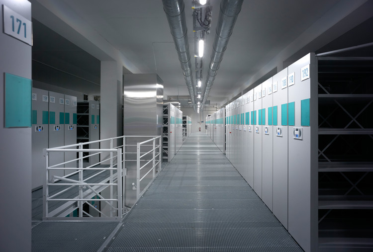 巴黎地区大学图书馆和法国国家图书馆文件存档中心-22