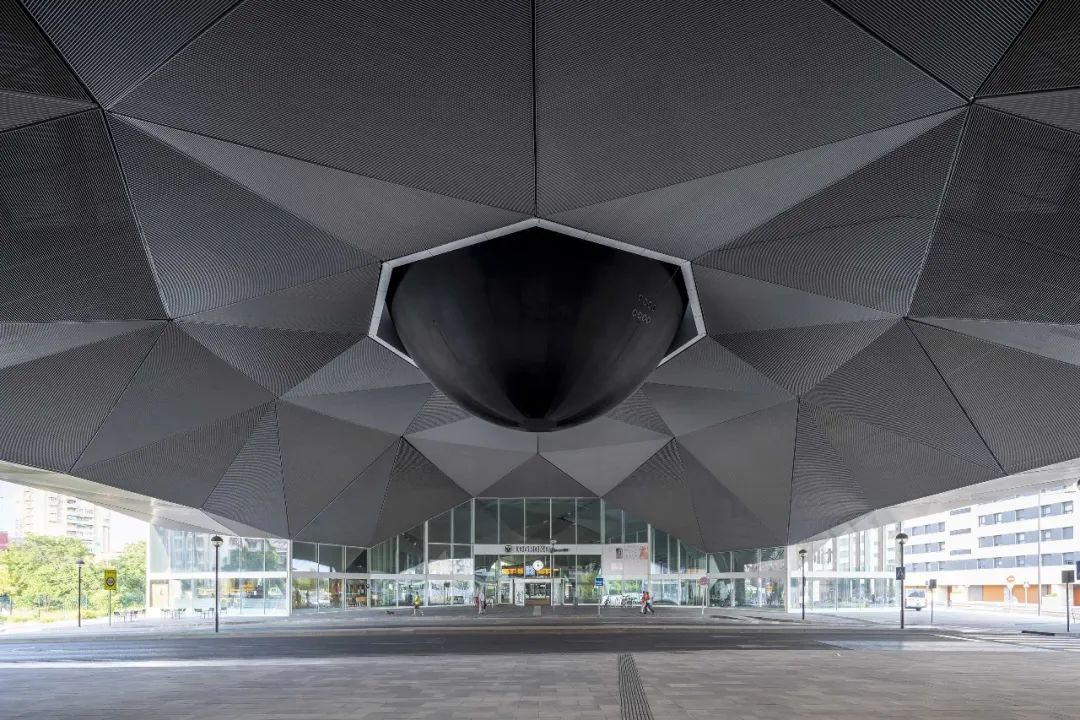 2021十大艺术装置丨多位艺术家-49