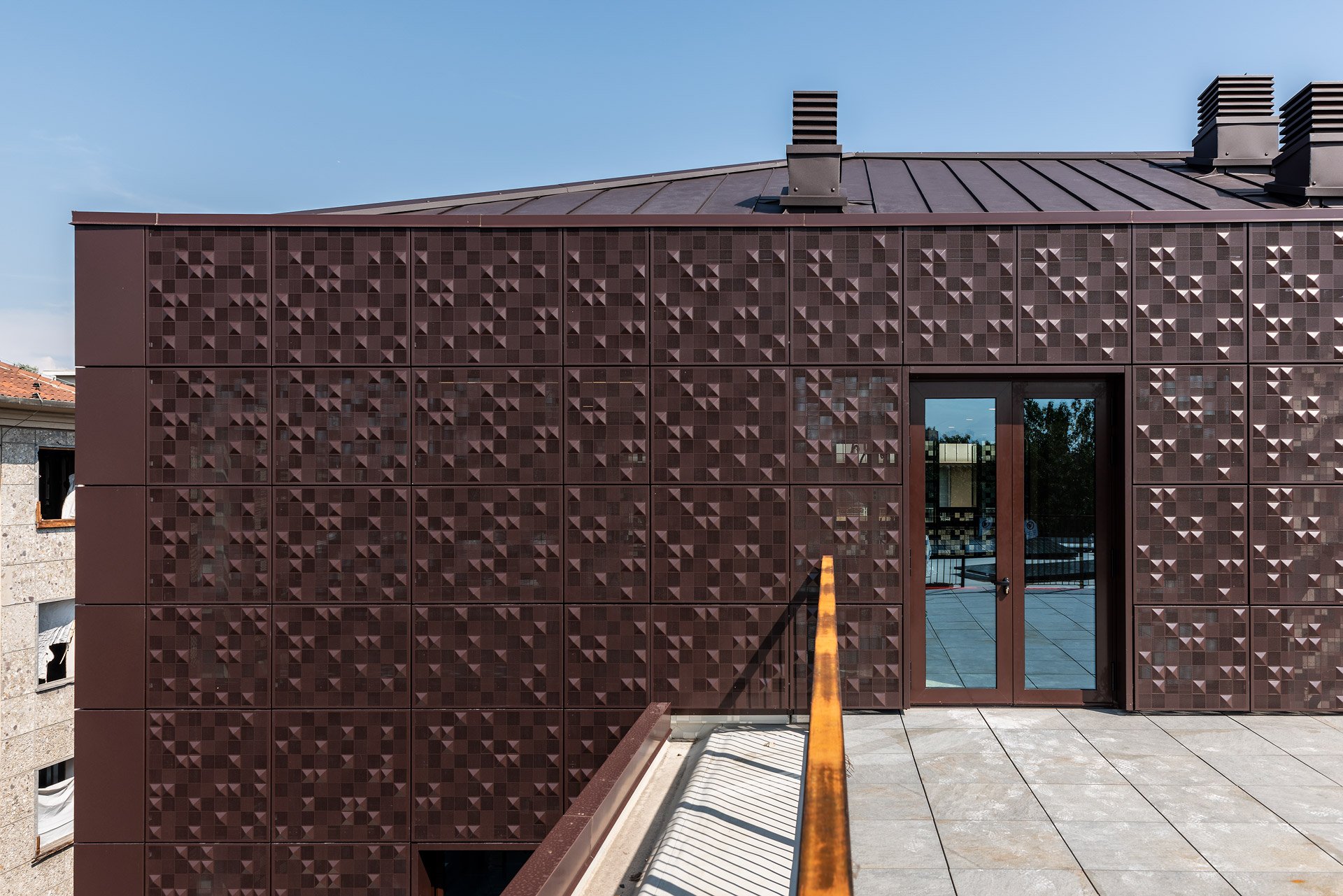 米兰“玻璃建筑”重现历史对话，公园景观与城市空间完美融合-18