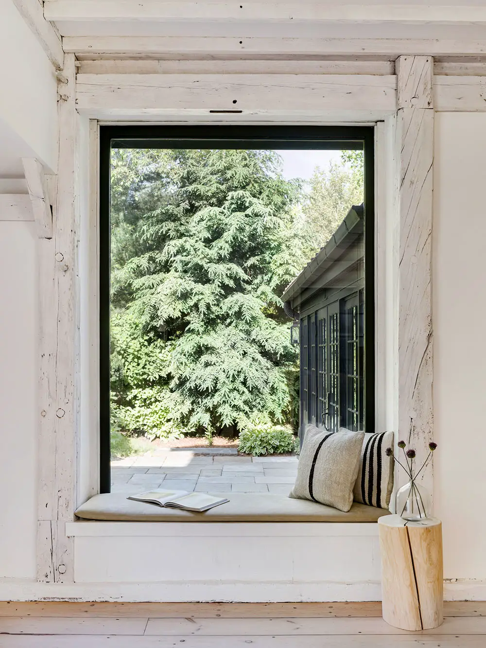 明亮与黑暗的碰撞 | Connecticut 北美风格住宅设计-7