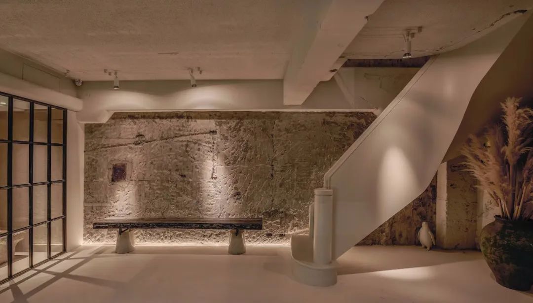 台北小巷中的综合餐厅设计丨中国台北丨KYDO-10