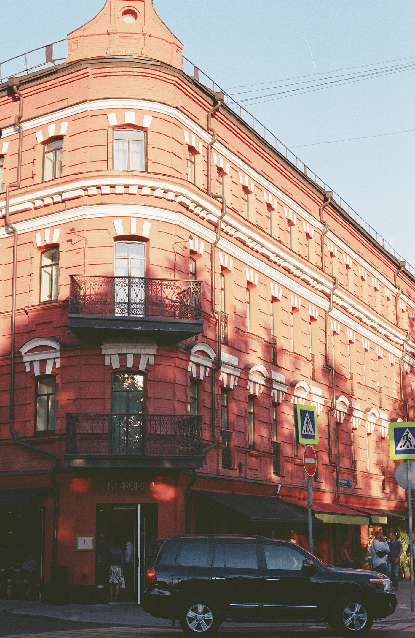 莫斯科 2018 年室内设计案例 | 35mm 镜头下的极简风格-7