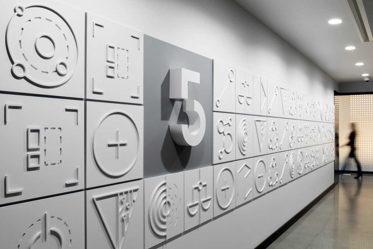 HDR 总部-- 奥马哈，现代设计美学打造混合办公空间-22