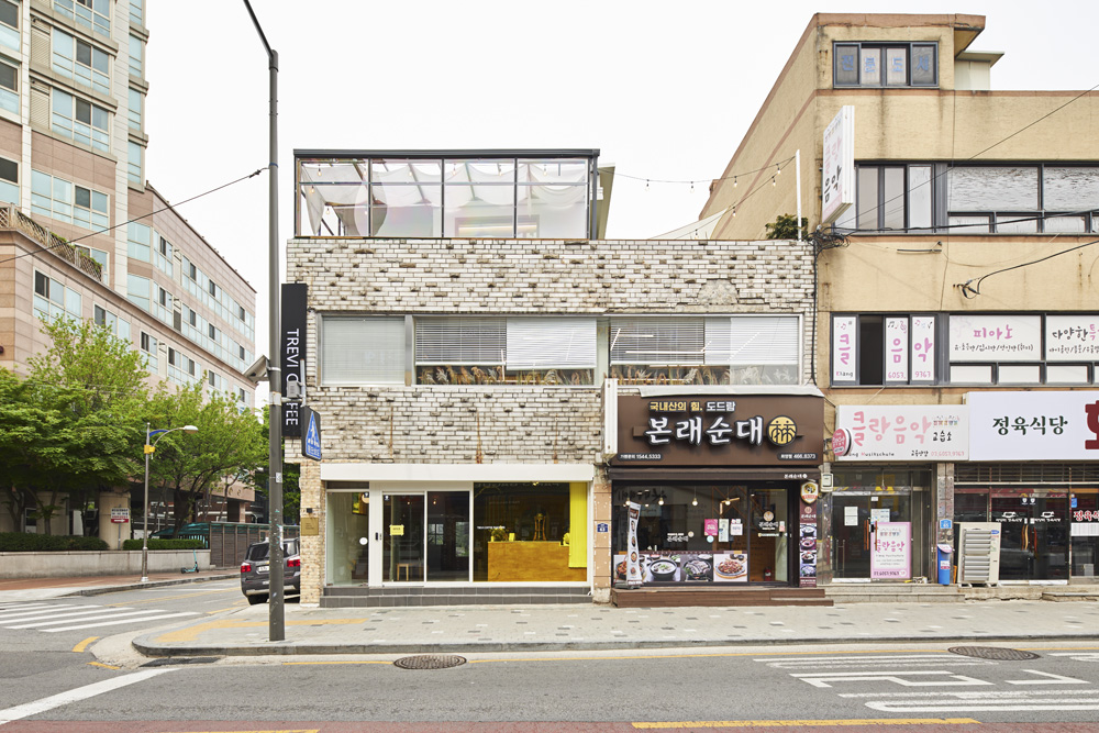 现代简约 39 平咖啡厅室内设计案例-25