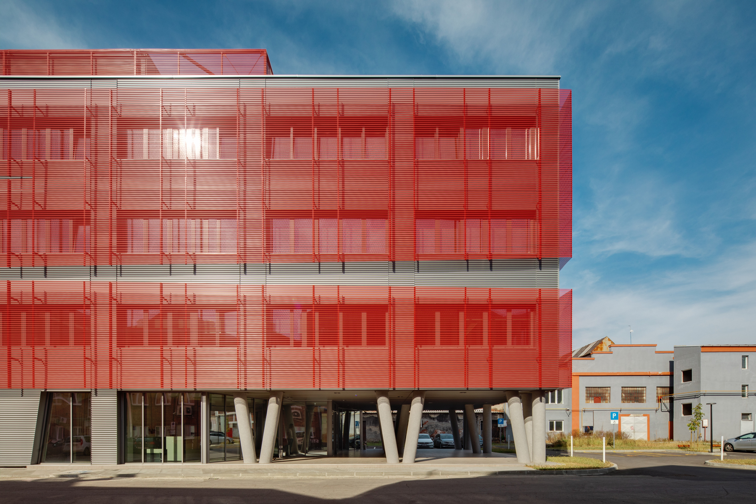 克罗地亚 Slavonski Brod 工业区办公楼-13