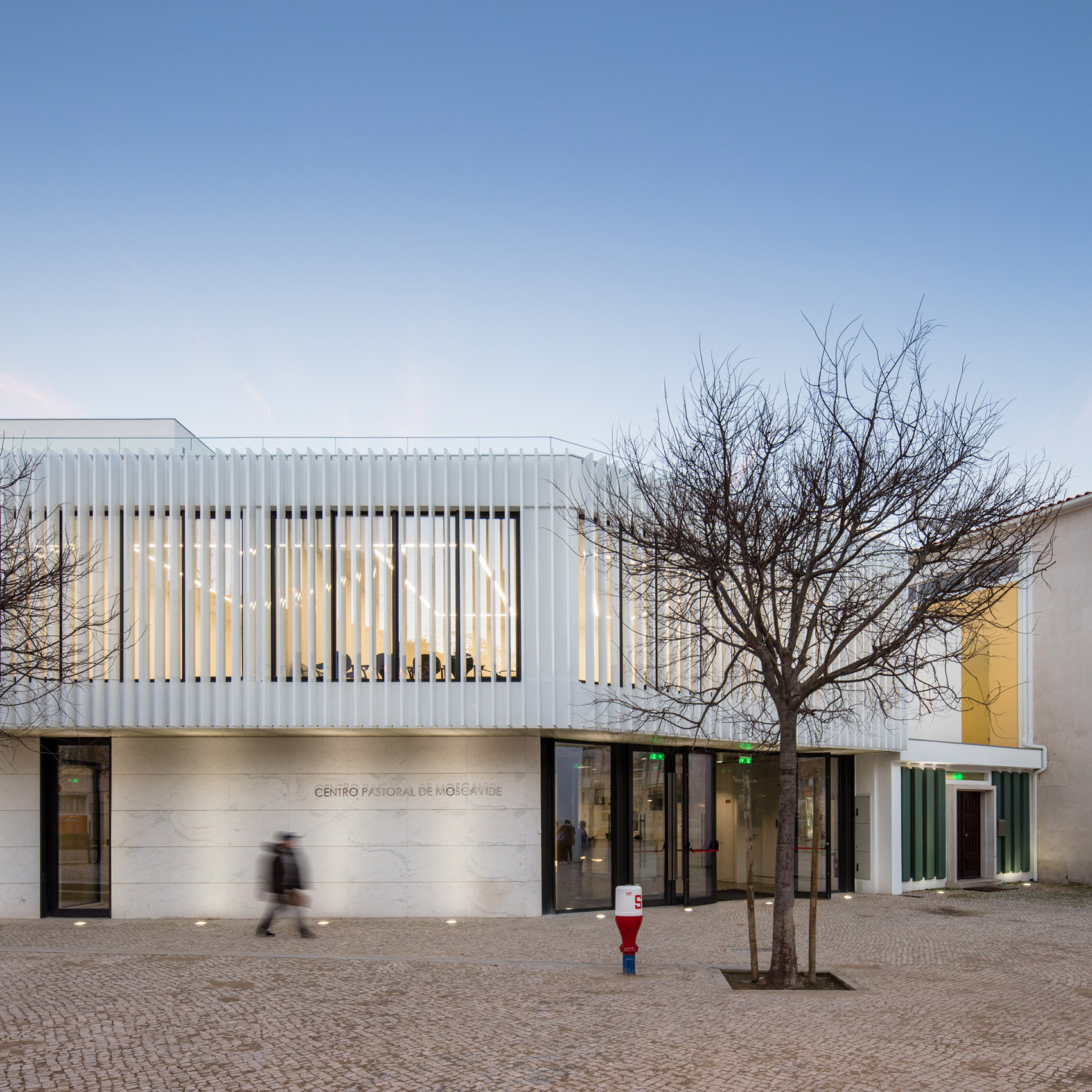 田园牧歌,莫什卡维迪的宗教中心,葡萄牙 / Plano Humano Arquitectos-131