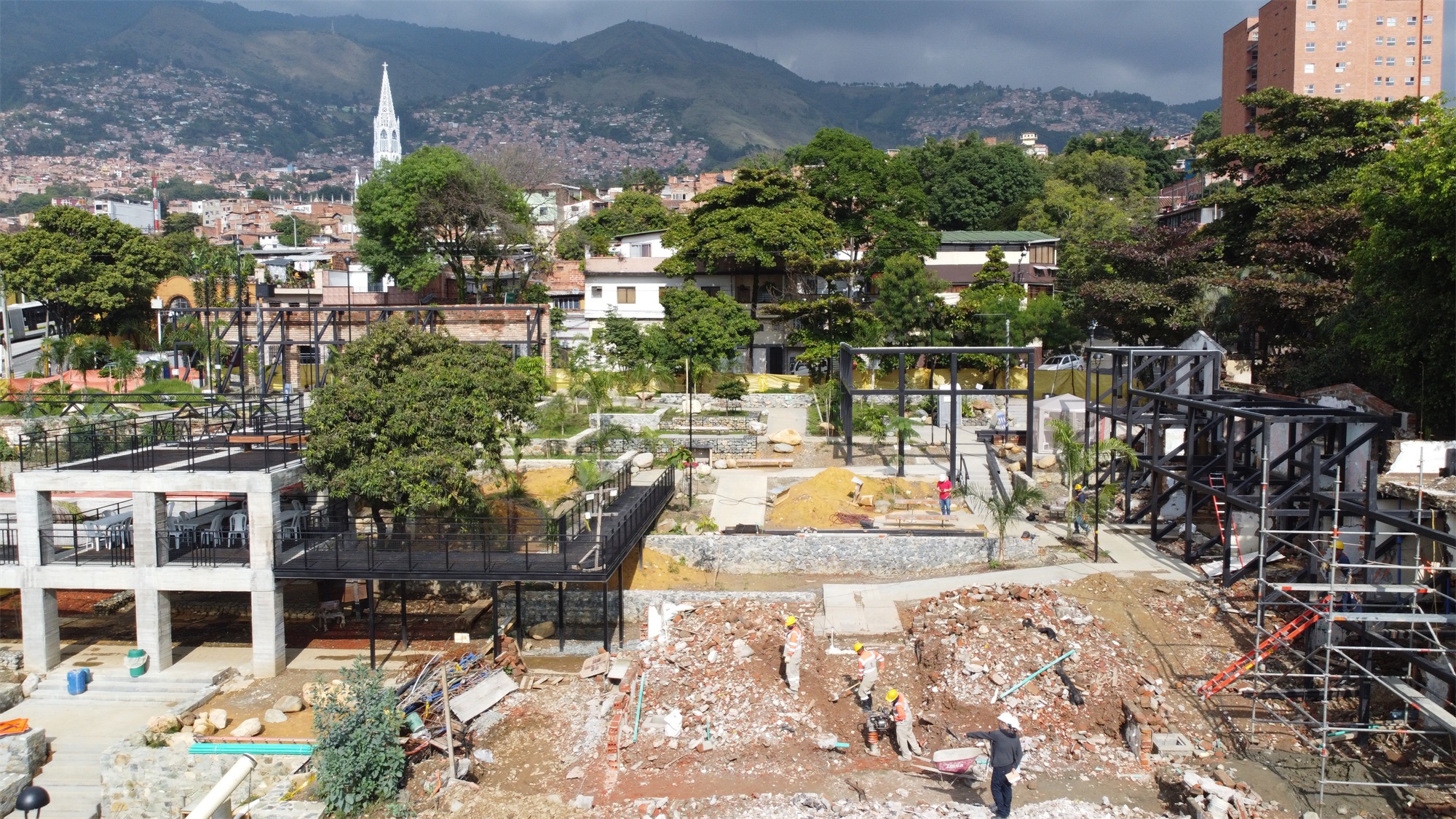 自然的生长花园PRADO PARK / Edgar Mazo-78