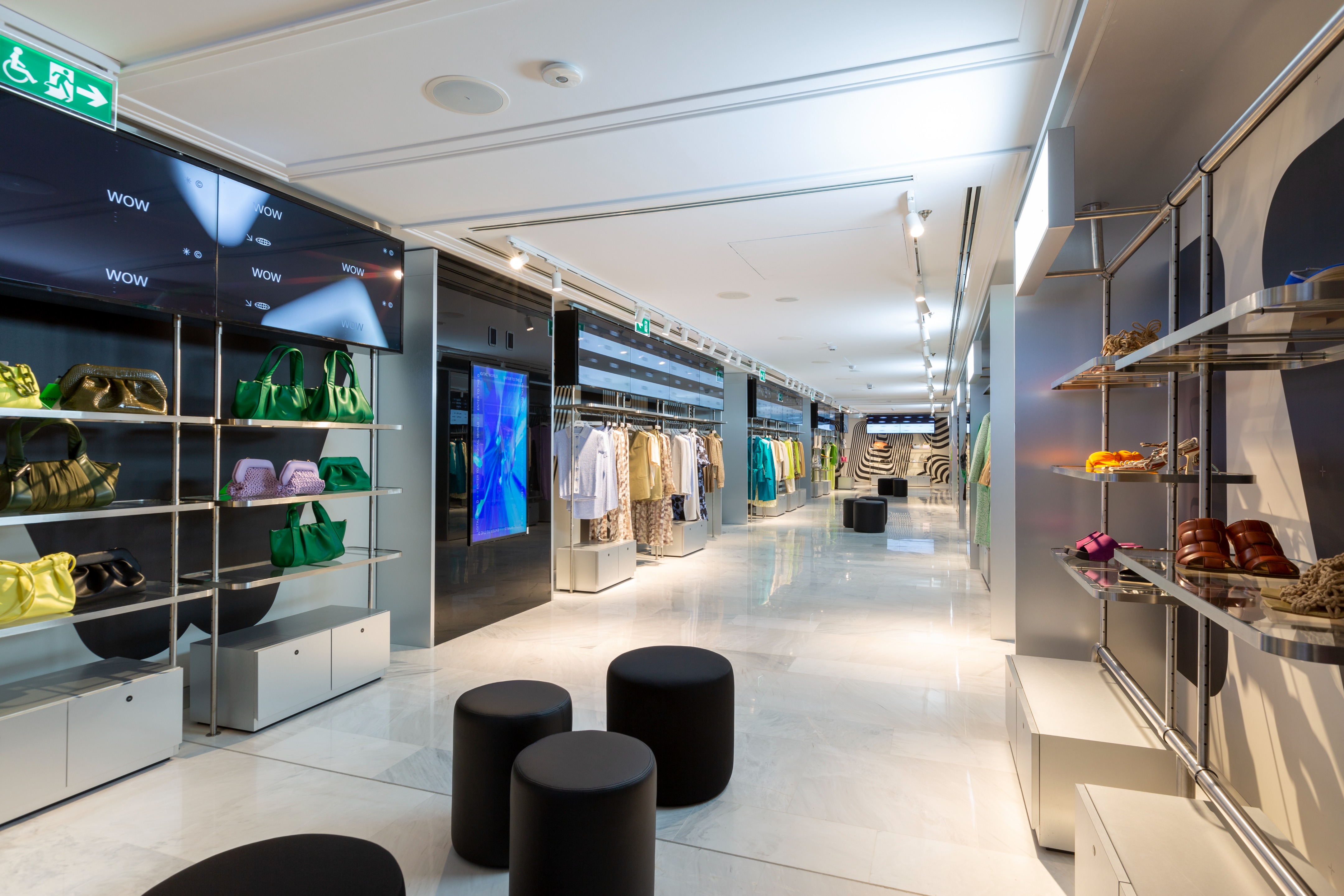 WOW 在线购物体验店丨西班牙马德里丨External Reference-63