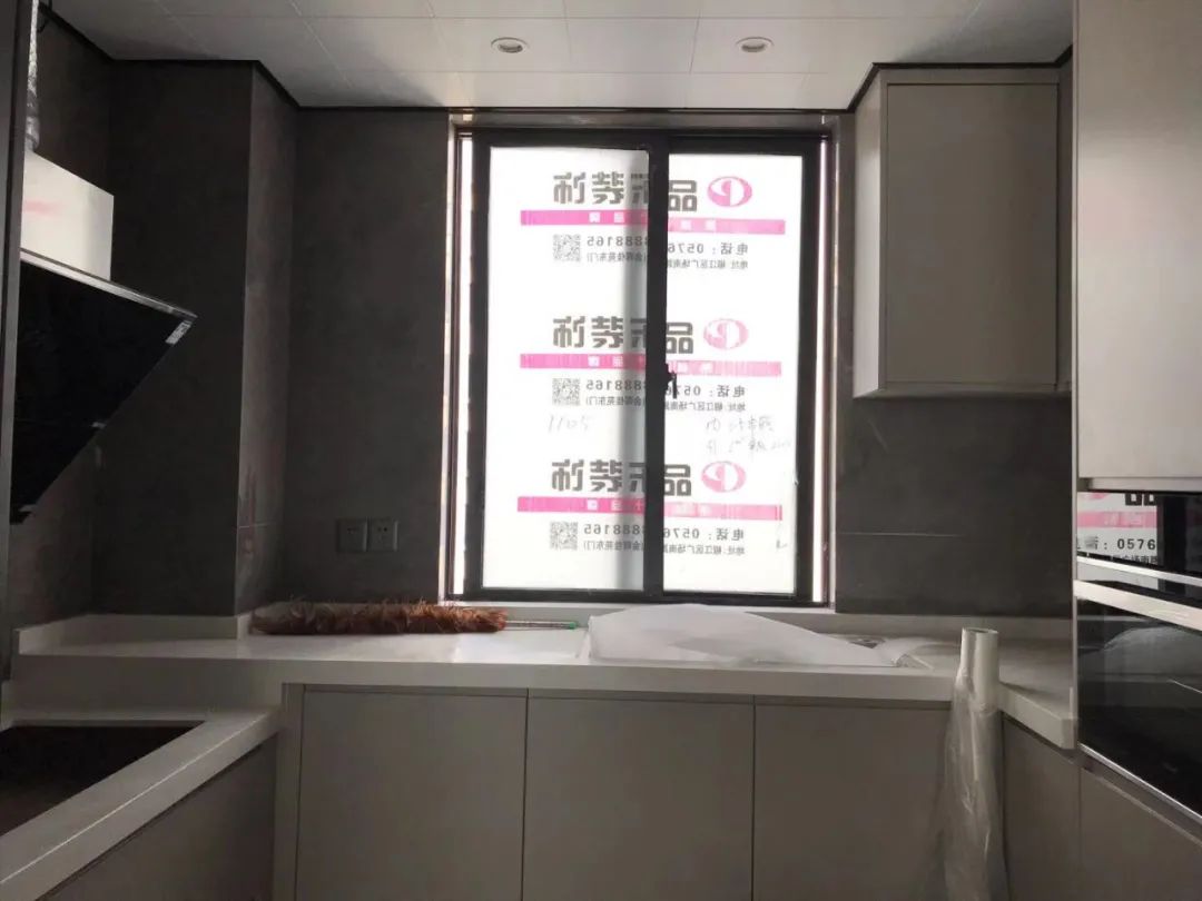 现代简约风格的艺术生活空间丨中国台州丨品东装饰-116