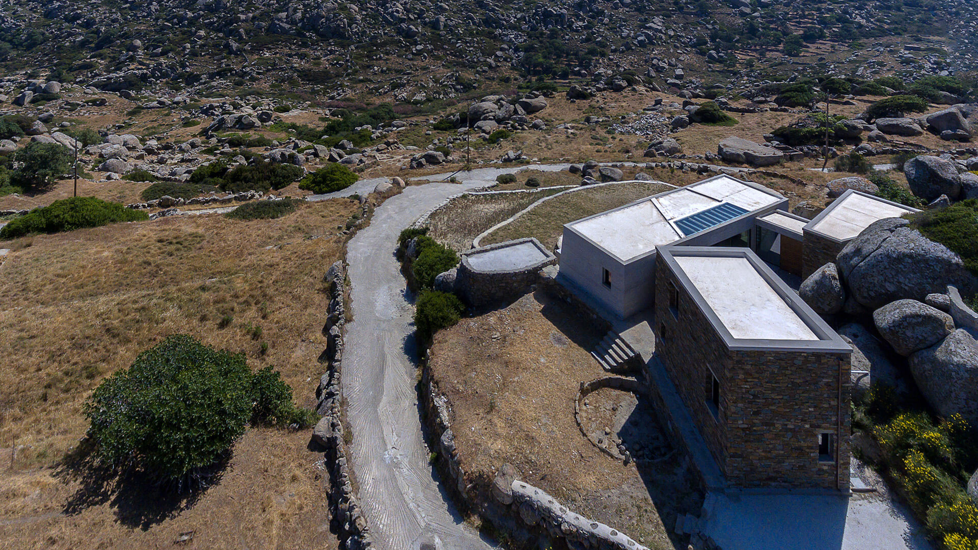 A House Between the Rocks Aristides Dallas Architects-7