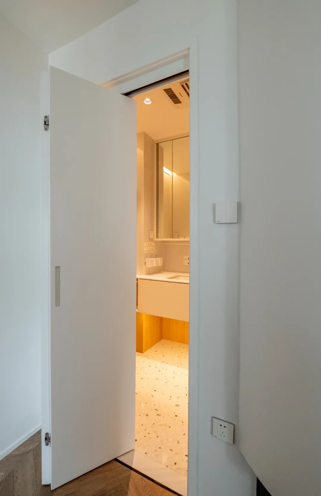 有爱之家 | 鱼骨拼地板++ 弧形外墙，100㎡住一狗二猫三人-66