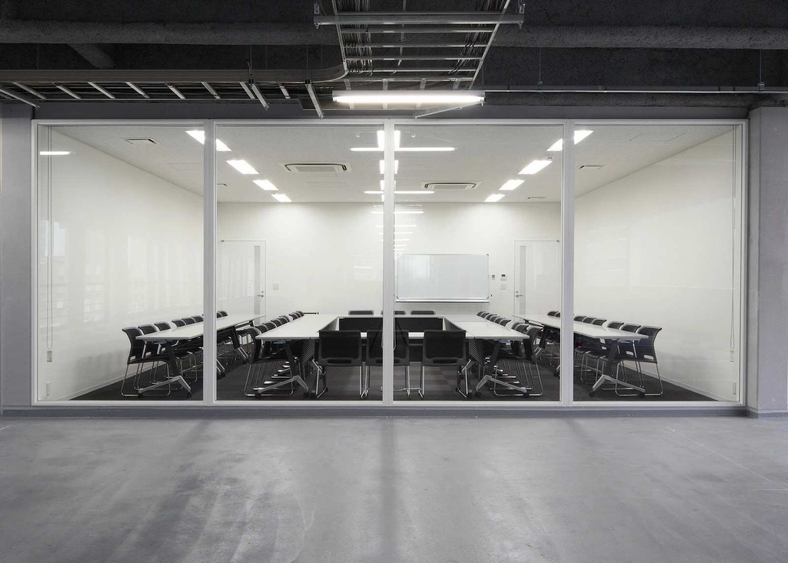 大阪透明汽车展厅-30