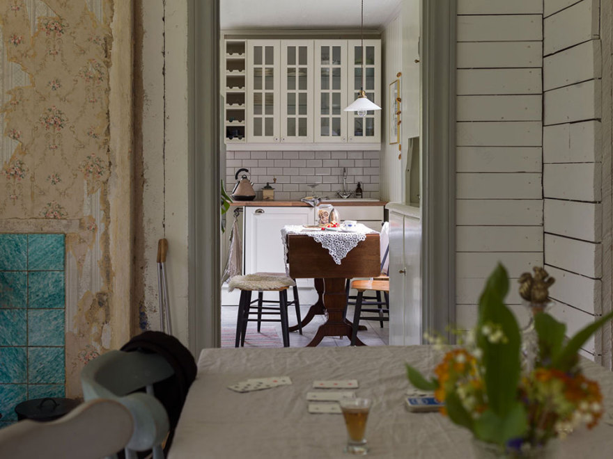 瑞典独特拱窗乡村小屋-11