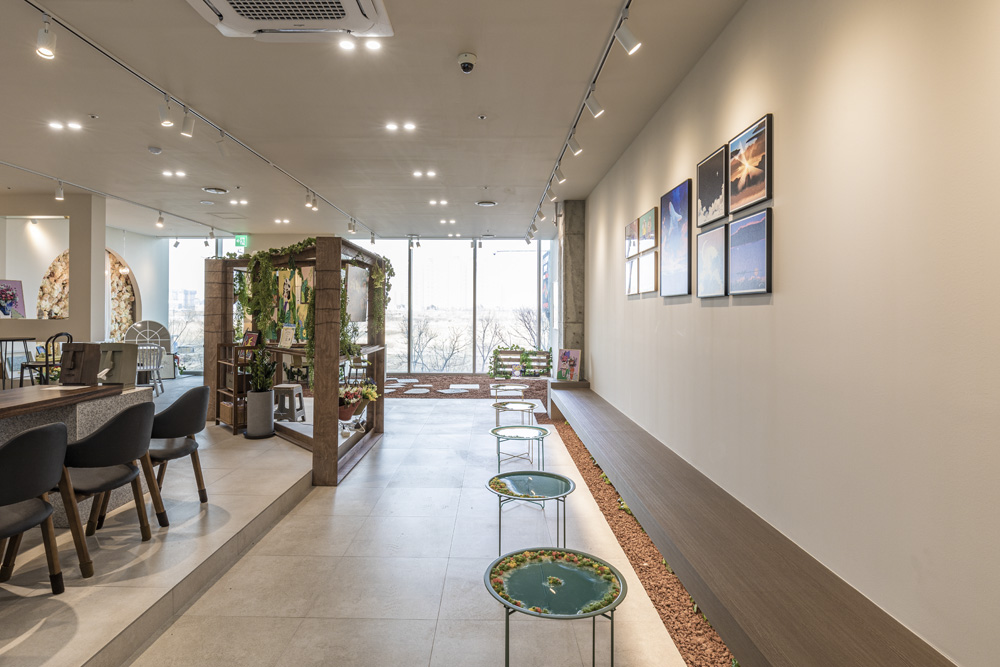 白色与木质的极简艺术 | 42 平米的精致公寓设计-9