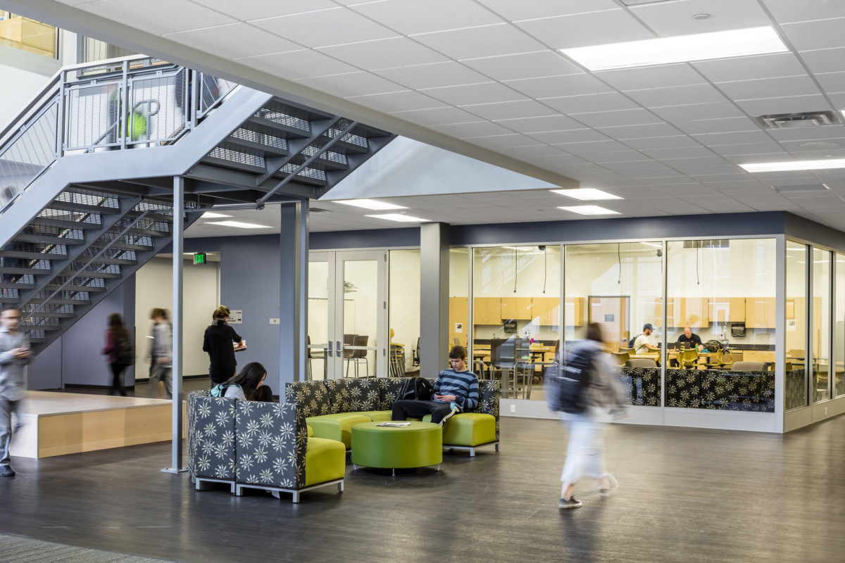 北达科他州百年中学新校区-9