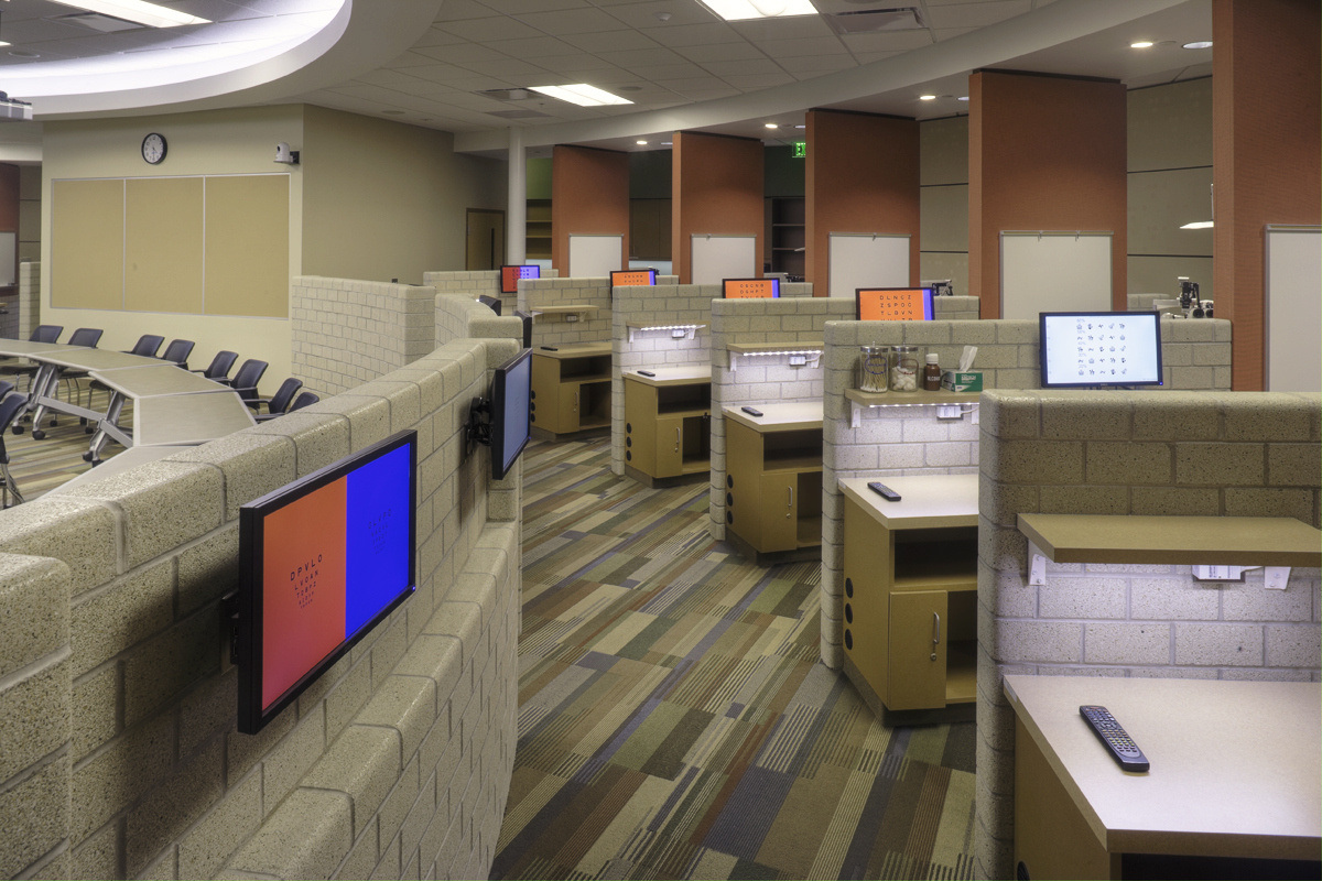 迈克基利大学眼科医学院 – 诺伊曼,史密斯建筑-13