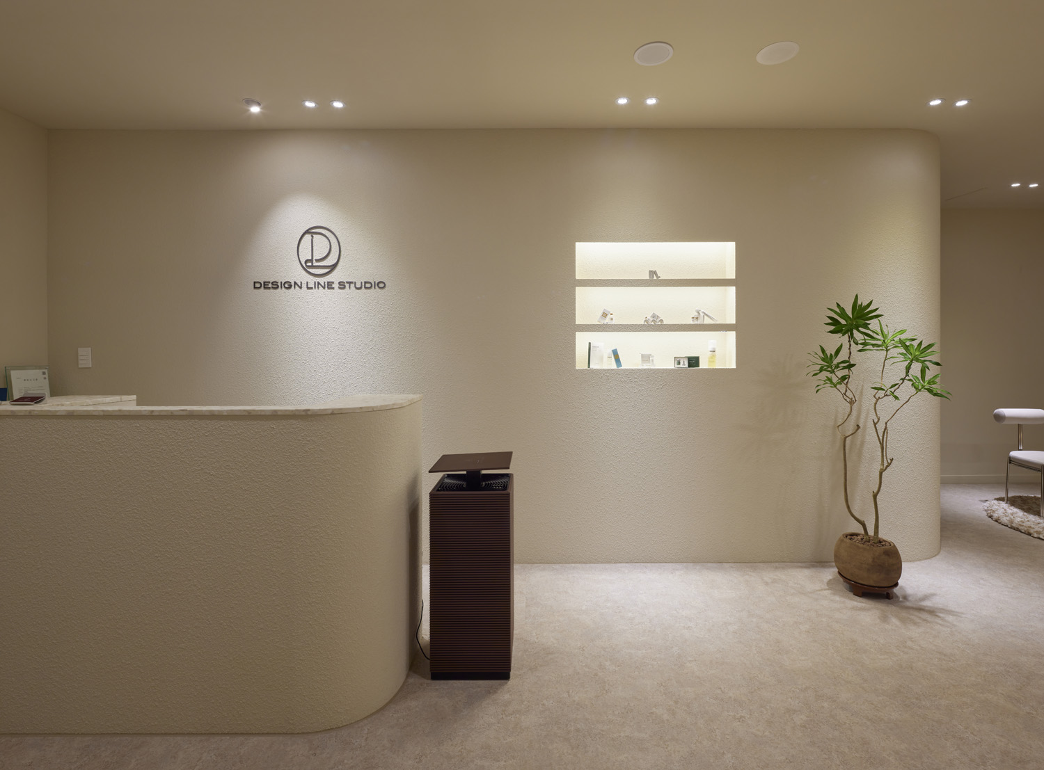 高级时尚的 21 平米皮肤管理室内设计-2