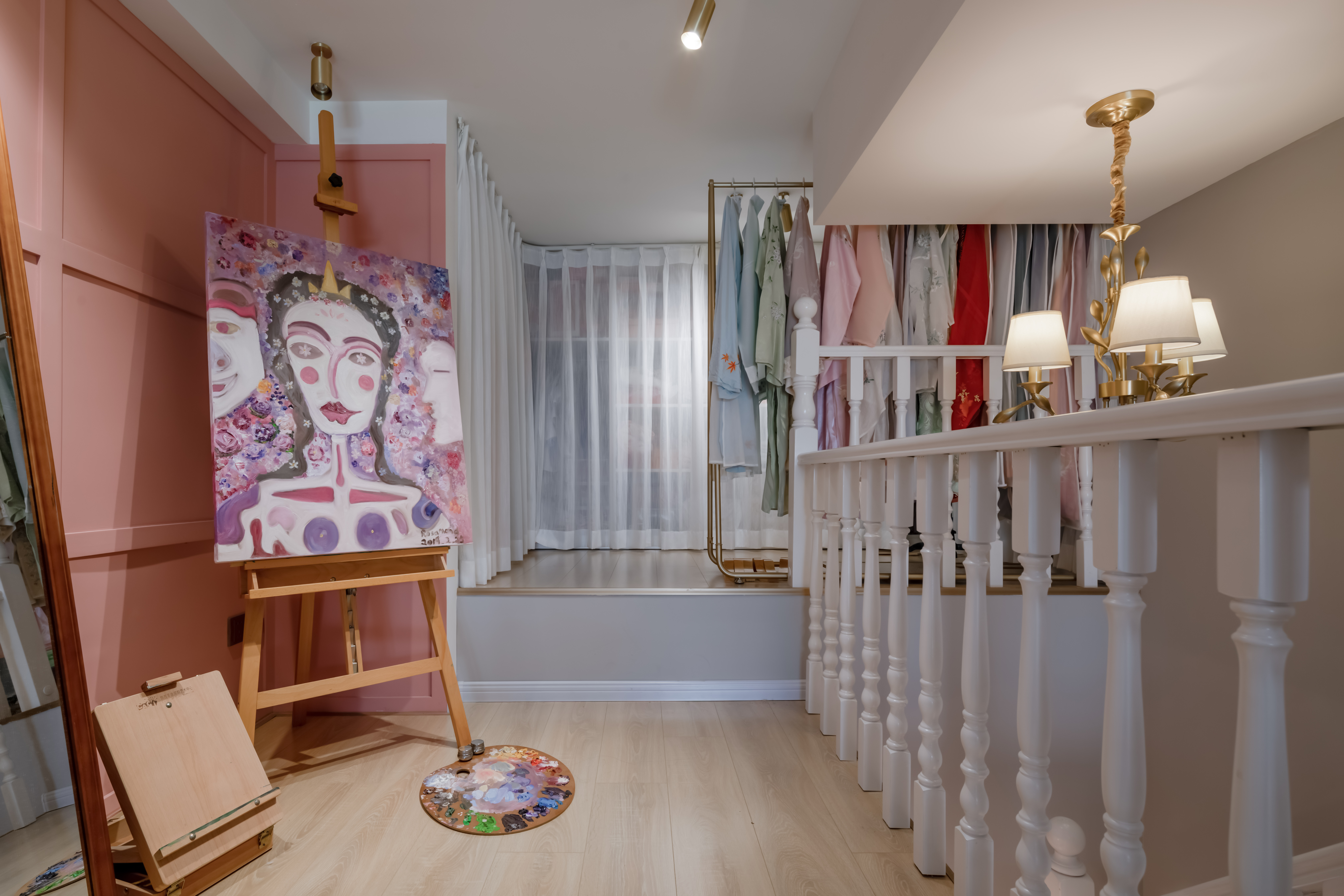 50㎡独居空间,融合琴房、手绘操作台、衣帽间的艺术之家-58