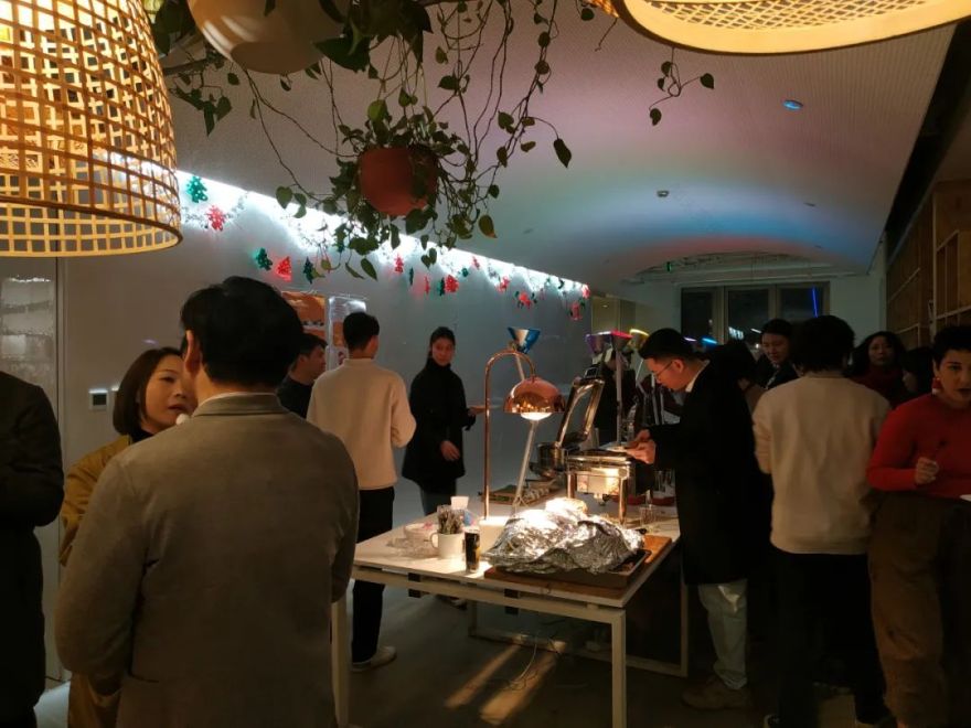 新办公室圣诞慈善派对丨中国上海丨Lukstudio-59