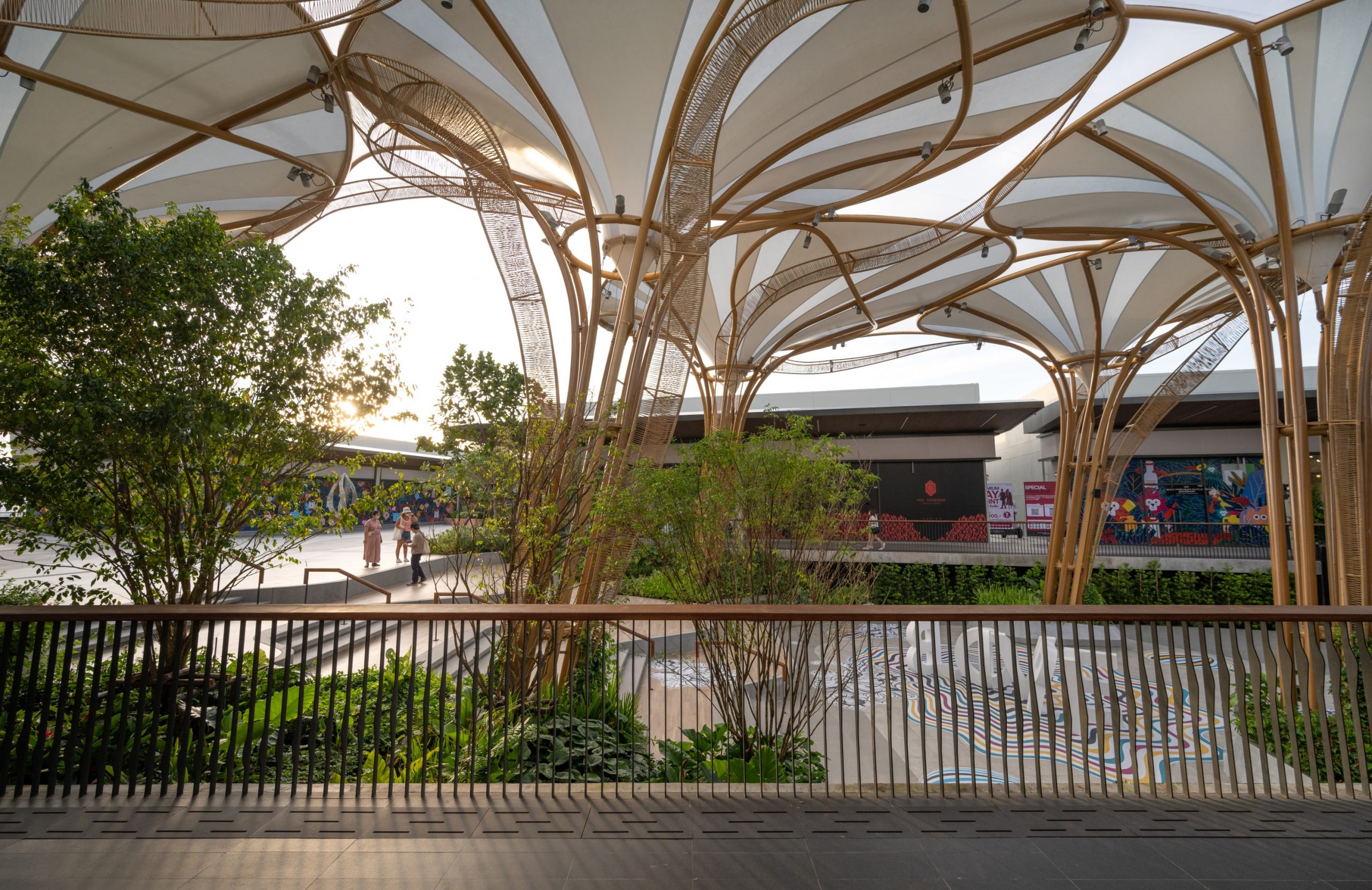 曼谷暹罗奥特莱斯商业景观 / Landscape Collaboration-17