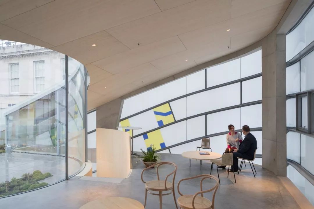 霍尔建筑之光 | 空间氛围的神奇创造者-31