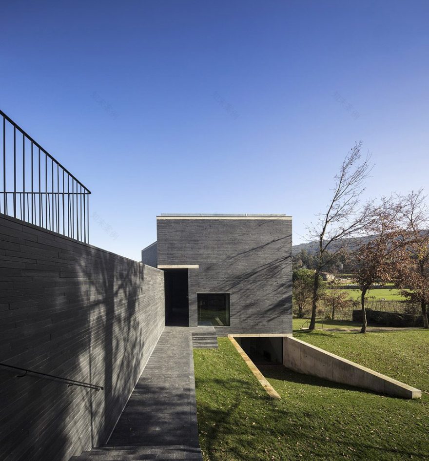 葡萄牙 RPFV 别墅,融入自然与历史的现代住宅设计-23