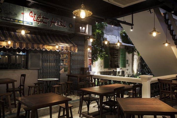 复古韵味 | 越南胡志明市的“第十二美食街”餐厅设计-11