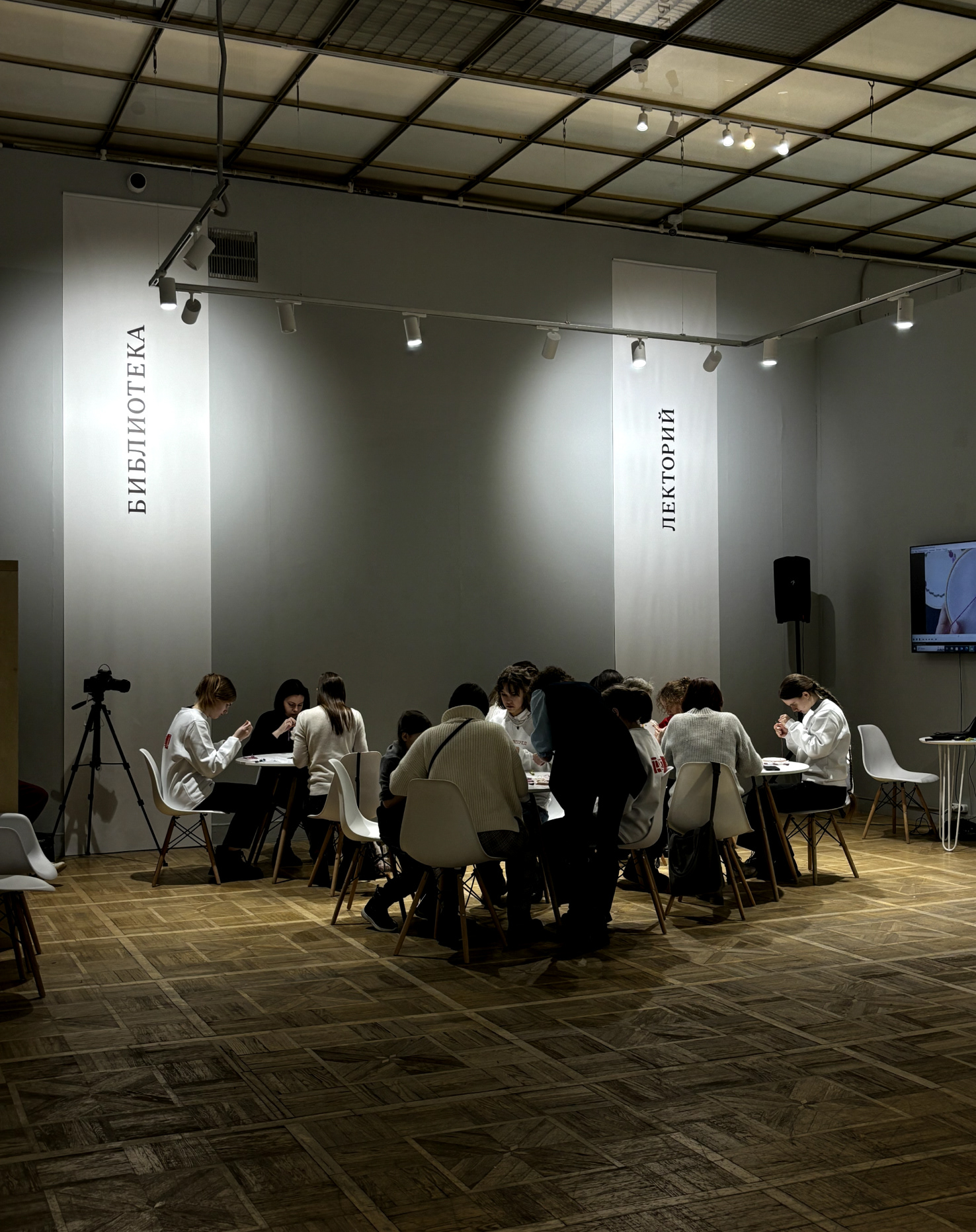 “艺术劳动”展览设计-27