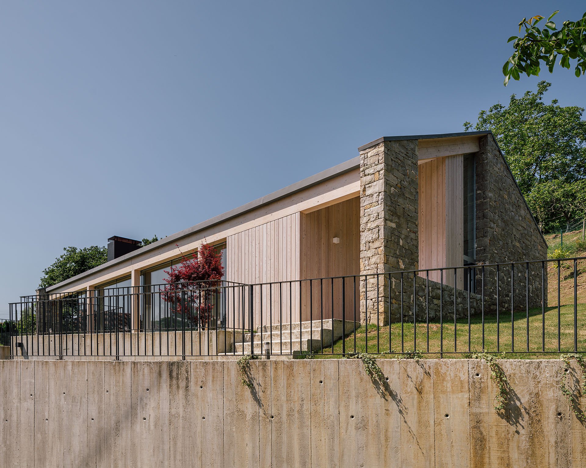 融合传统与当代的西班牙乡村别墅设计-39