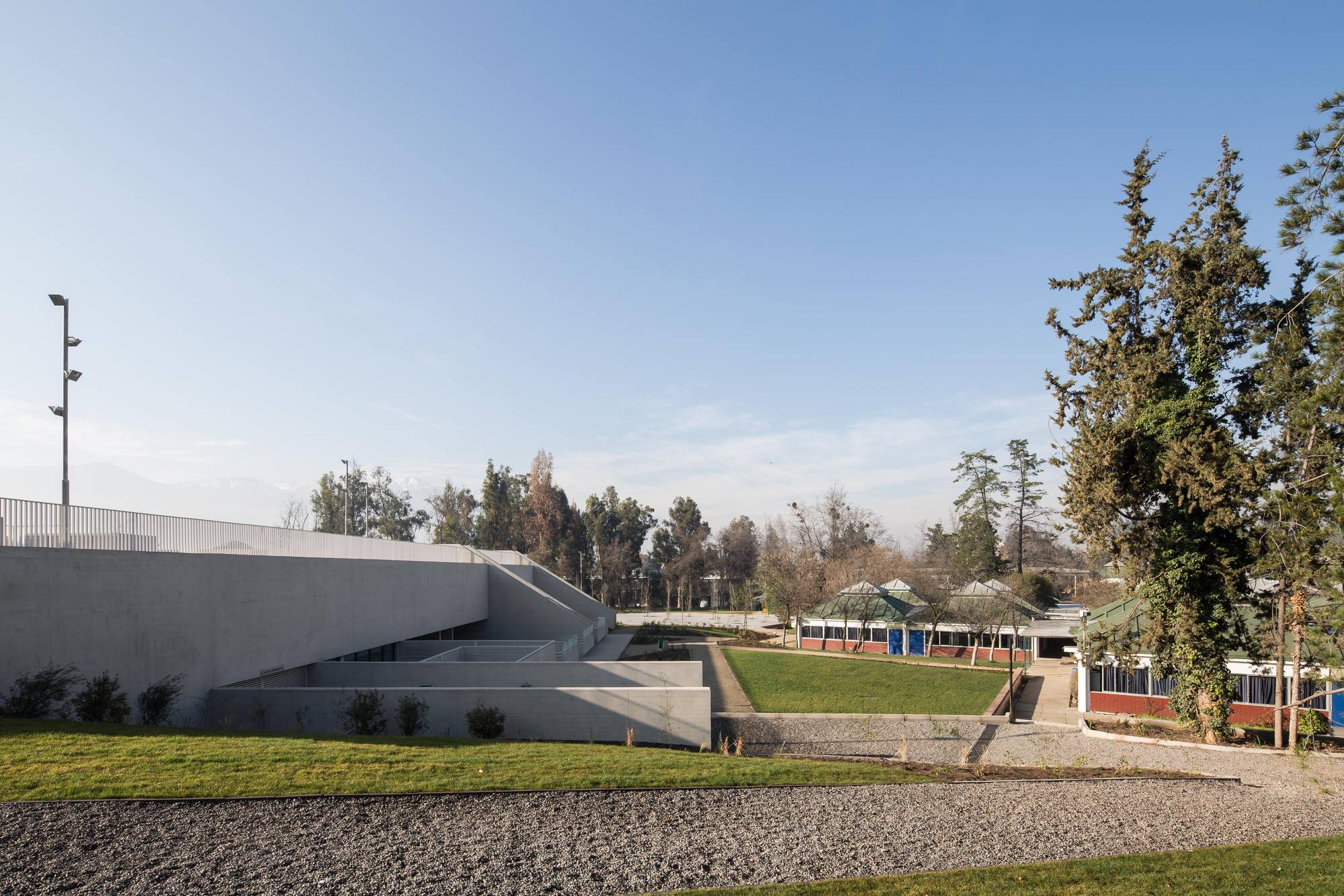 智利森林中的圣乔治学院体育馆-26