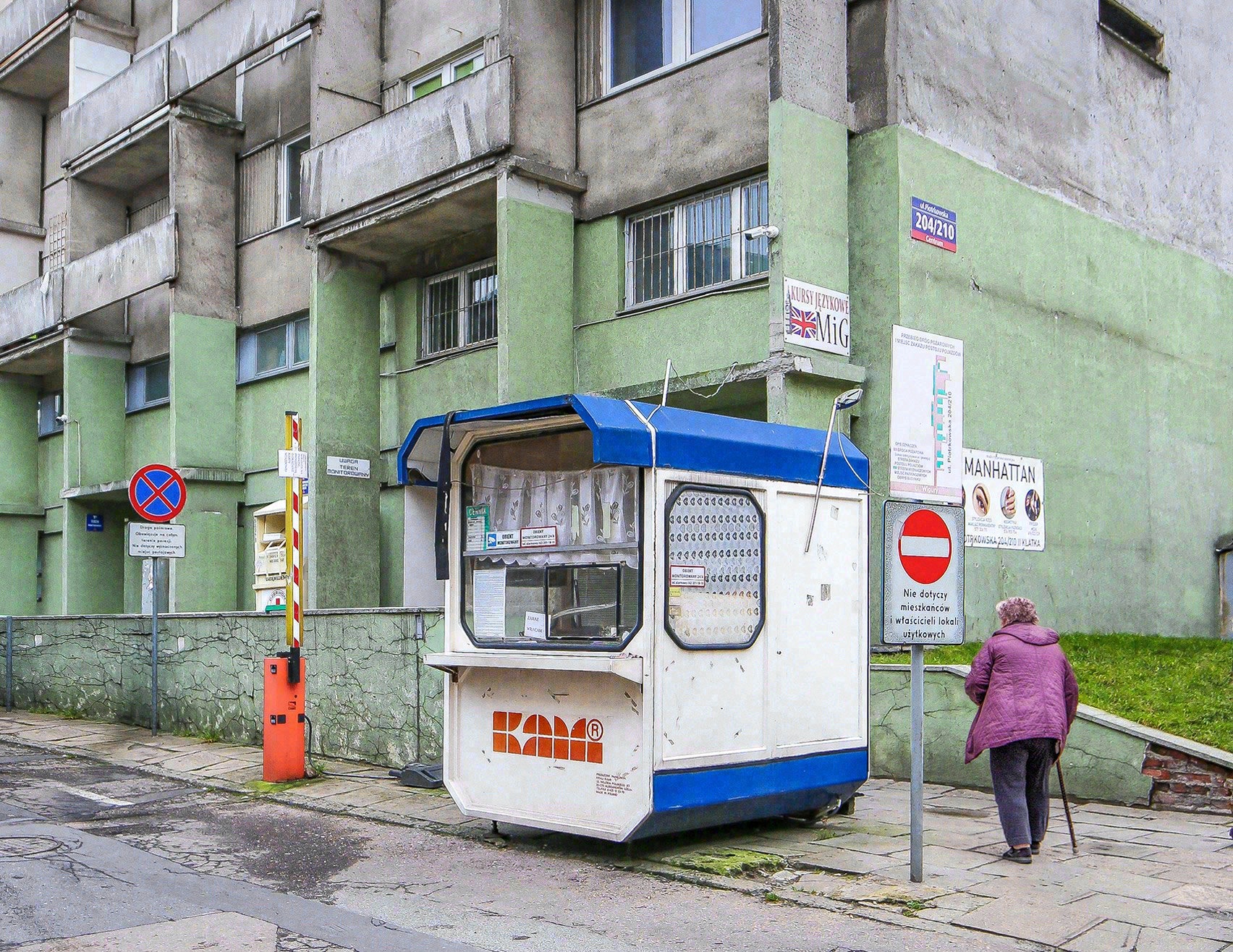 报亭；公用电话亭；信息亭丨Zupagrafika-21