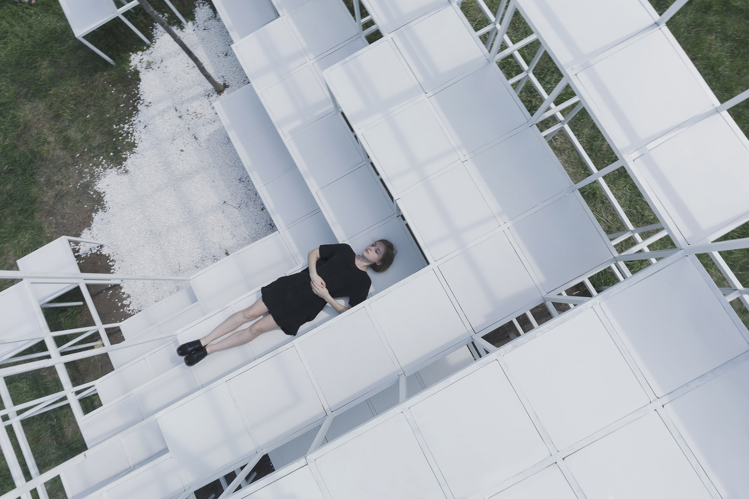 纪念被战争摧毁的建筑-Mist / Clap Studio-30