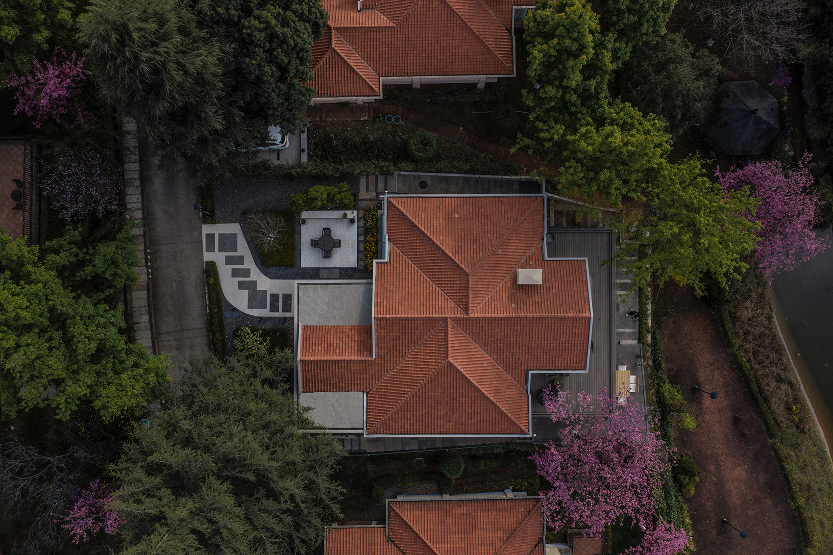 泥土的温度·向下扎根的家丨中国昆明丨KiKi建筑设计事务所-11