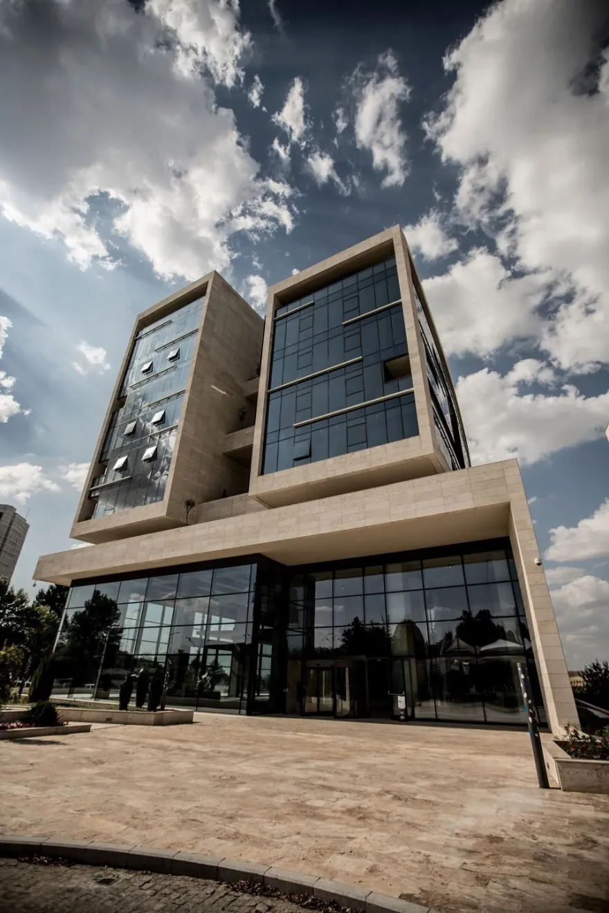 绿意盎然的大地之作——土耳其安卡拉 Via Green 办公楼设计-12