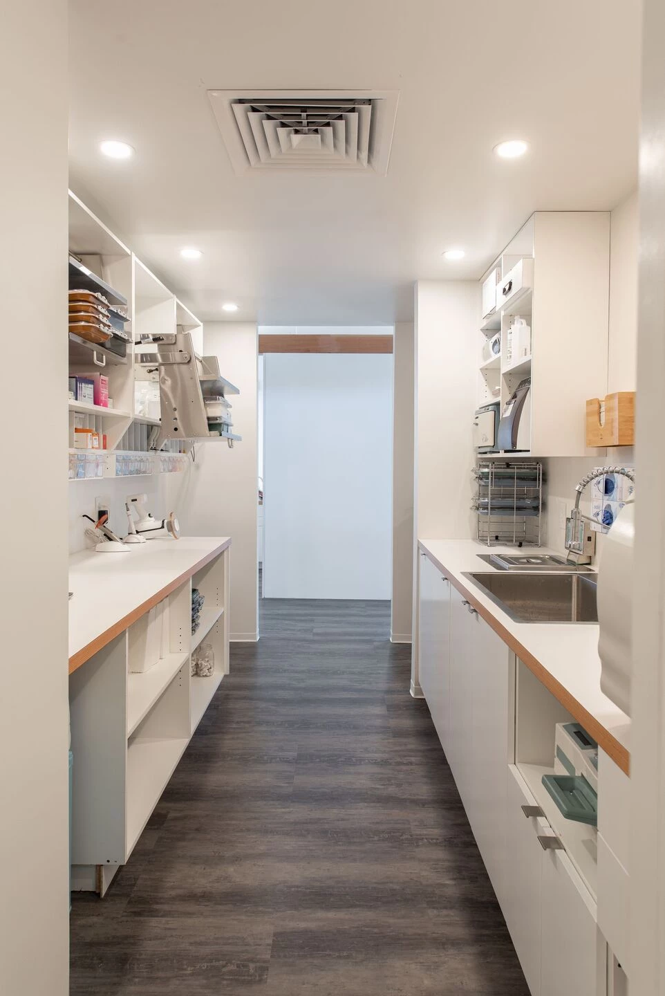 天际线牙科丨美国图森丨Rob Paulus Architect-23